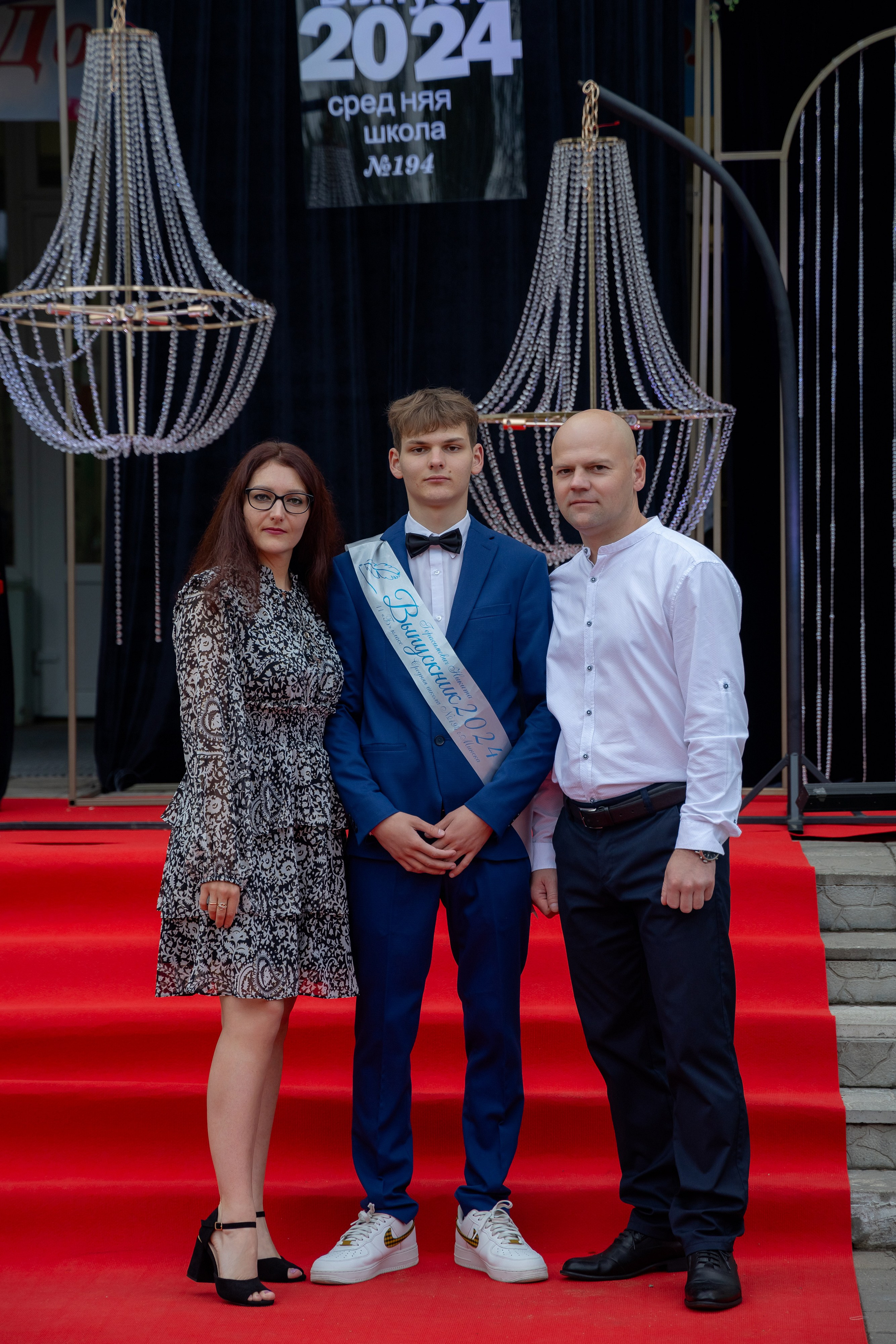 Школьный выпускной 2024 год в Соколе (Минск). Свадебный фотограф в Минске/Беларуси Сергей Спиридонов