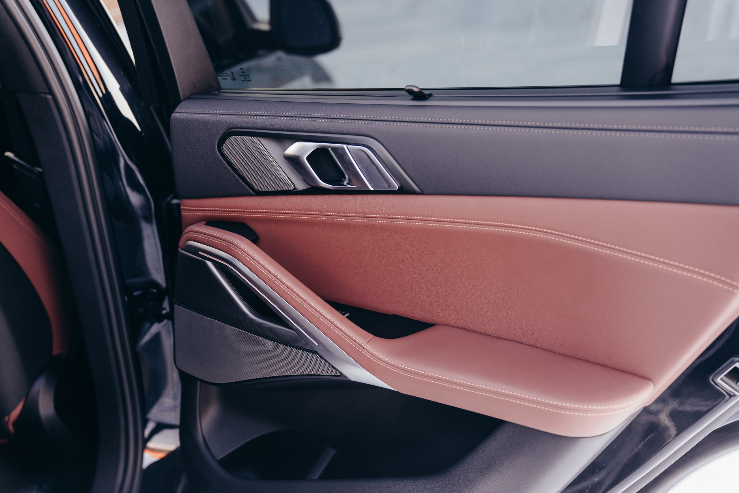 BMW X6 30d X-Drive. Идеальные портреты для соцсетей — Фотограф Ленар