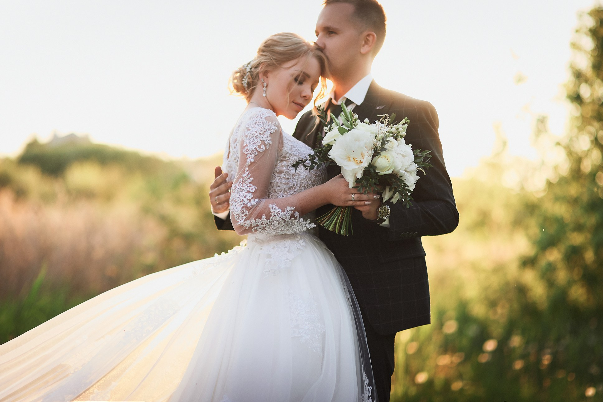 Свадебный фотограф в Екатеринбурге – цены и портфолио. Фотосъемка свадьбы в Екатеринбурге | Профессиональный фотограф. Фотограф Сергей Якубицкий Екатеринбург