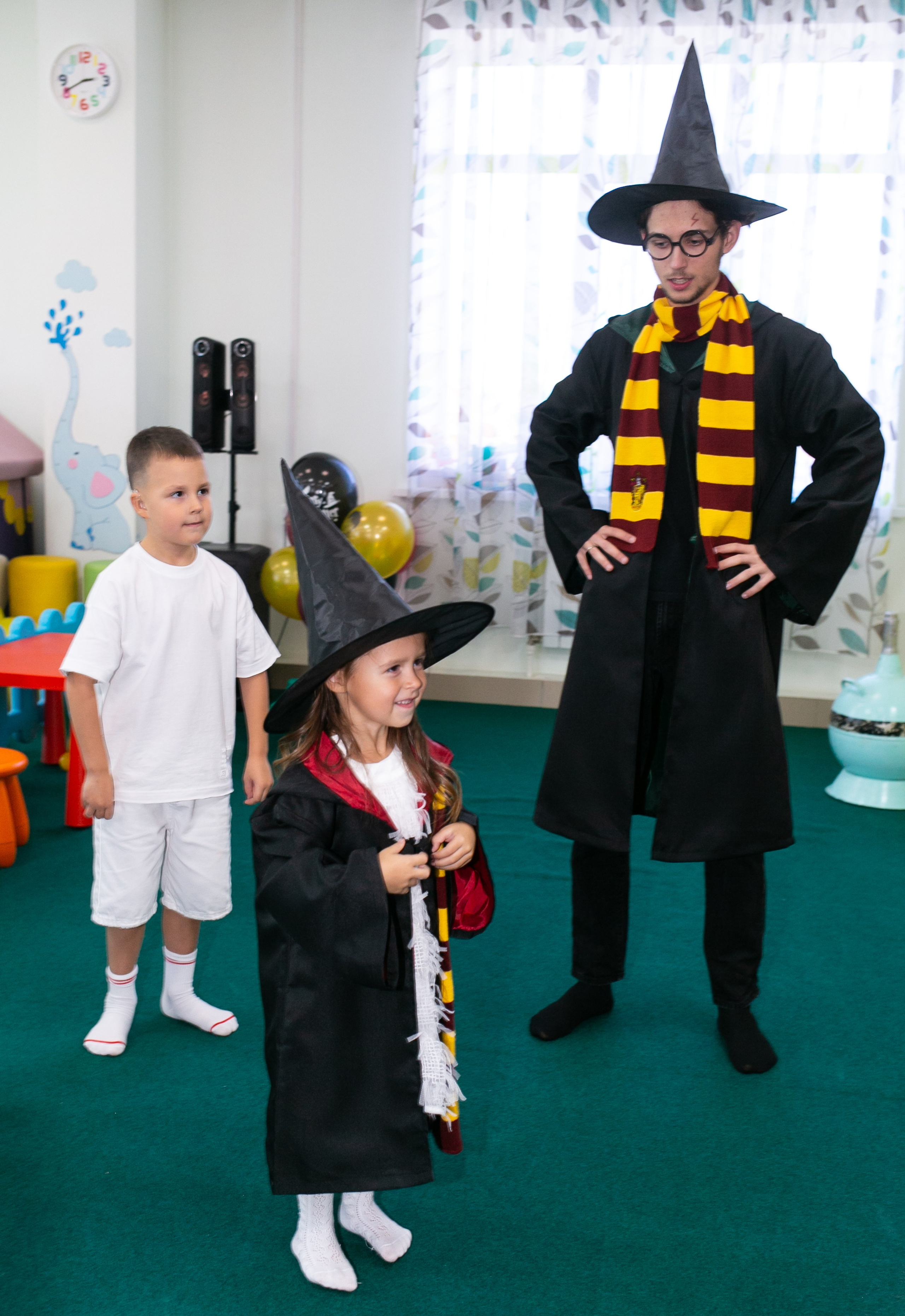 Белый кролик. Гарри Поттер. Фотограф новорожденных и семейный фотограф НСО г. Бердск Марина Львова