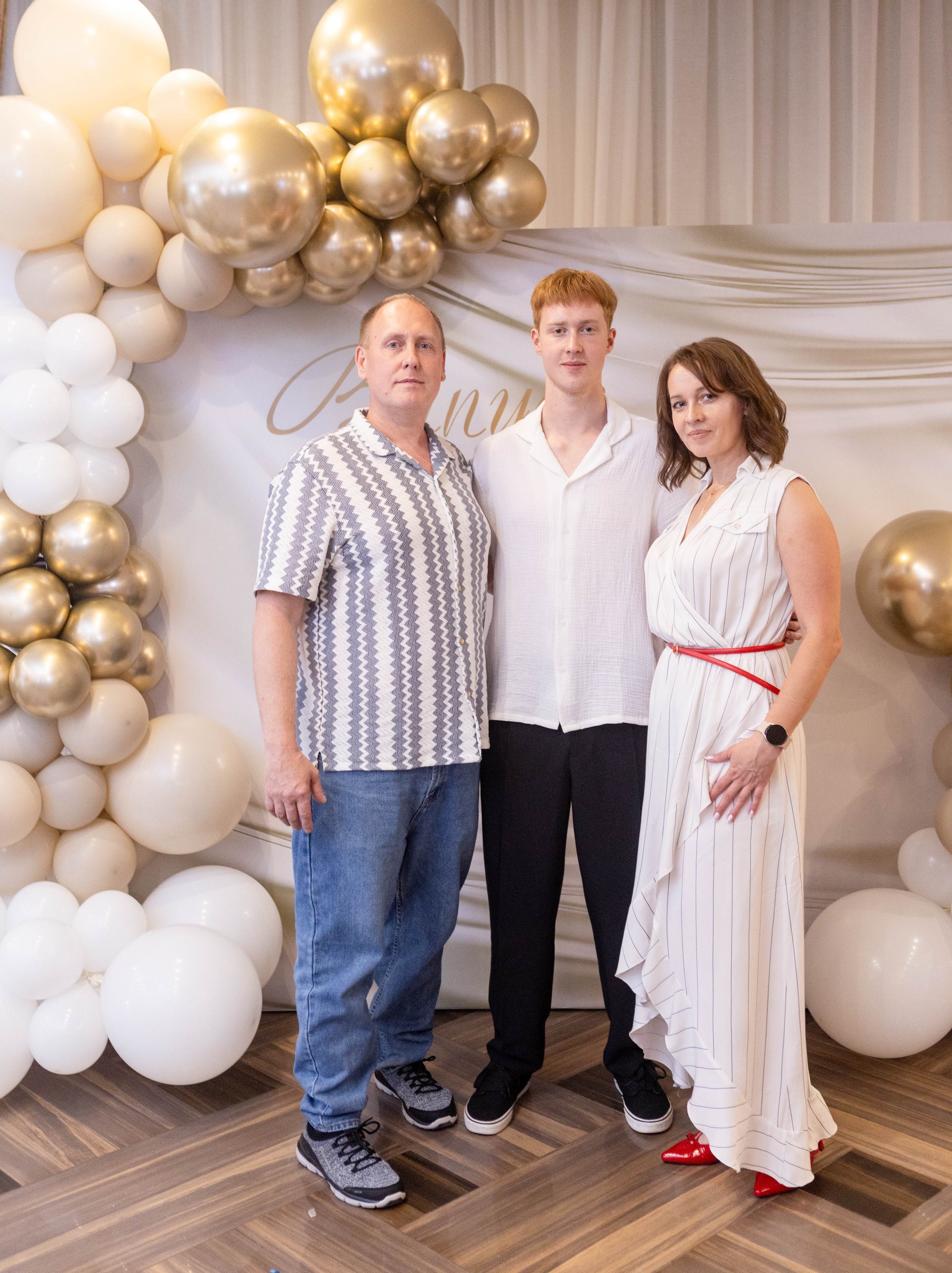 Выпускной 11а в Брудершафте 2025 г. Свадебный и предметный фотограф Ренат Каламперов