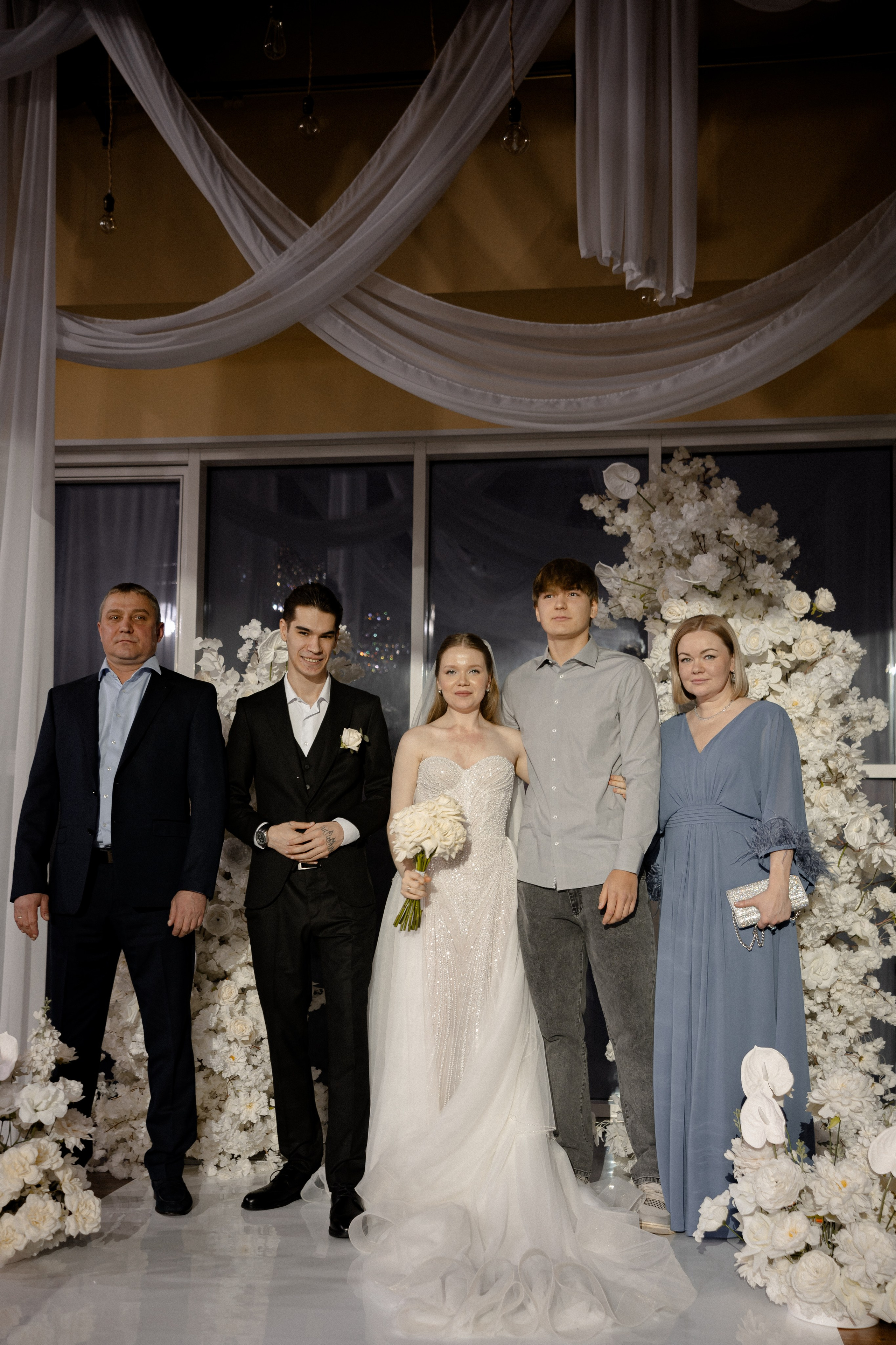 СВАДЕБНАЯ СЬЕМКА СБОРОВ В ОТЕЛЕ И ВЫЕЗД НА ЦЕРЕМОНИЮ (СНЯТО В СИБИРЕ В НИЖНЕВАРТОВСКЕ). Профессиональный фотограф, Санкт-Петербург — Виктория Богомолова