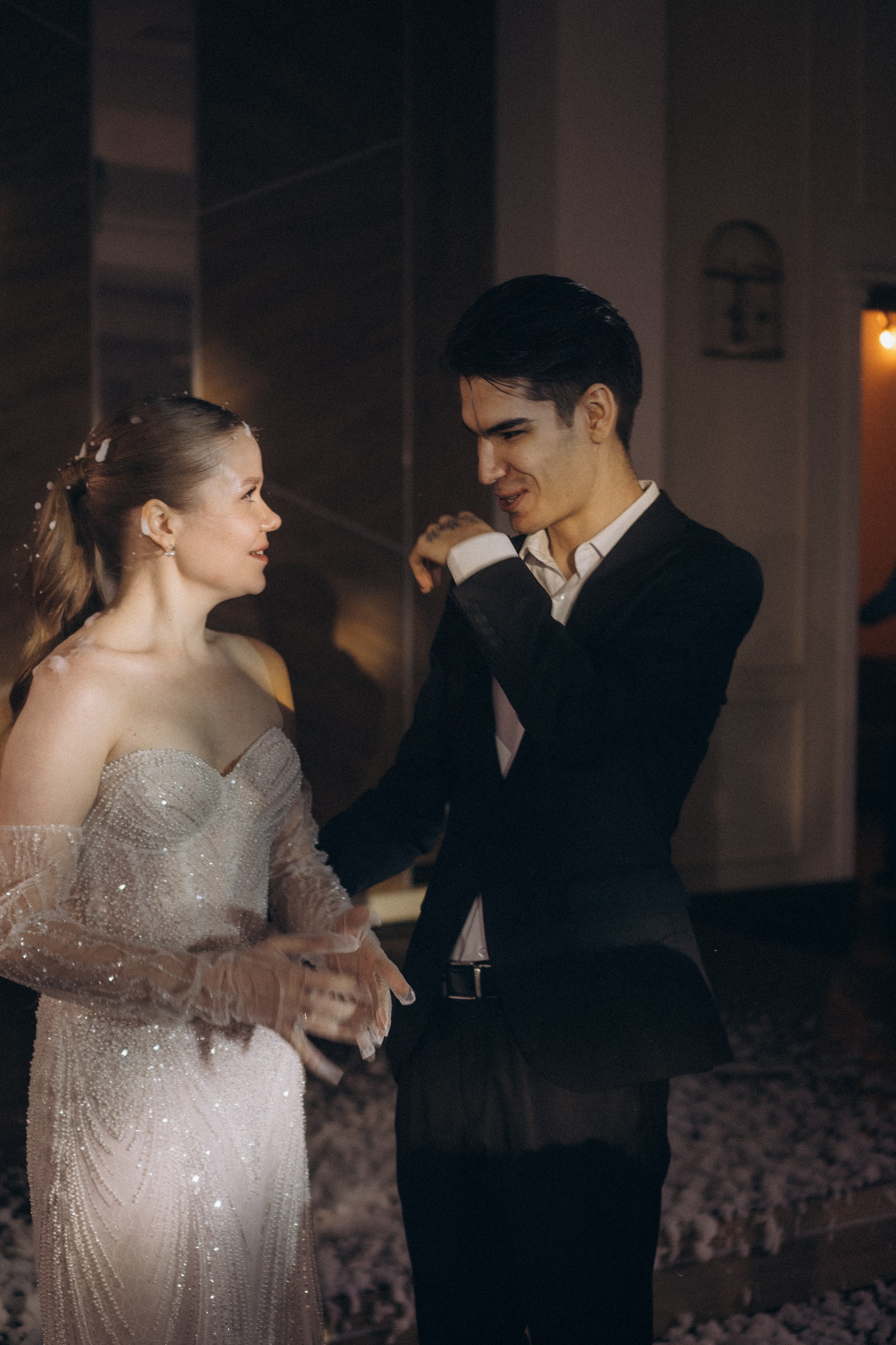 СВАДЕБНАЯ СЬЕМКА СБОРОВ В ОТЕЛЕ И ВЫЕЗД НА ЦЕРЕМОНИЮ (СНЯТО В СИБИРЕ В НИЖНЕВАРТОВСКЕ). Профессиональный фотограф, Санкт-Петербург — Виктория Богомолова