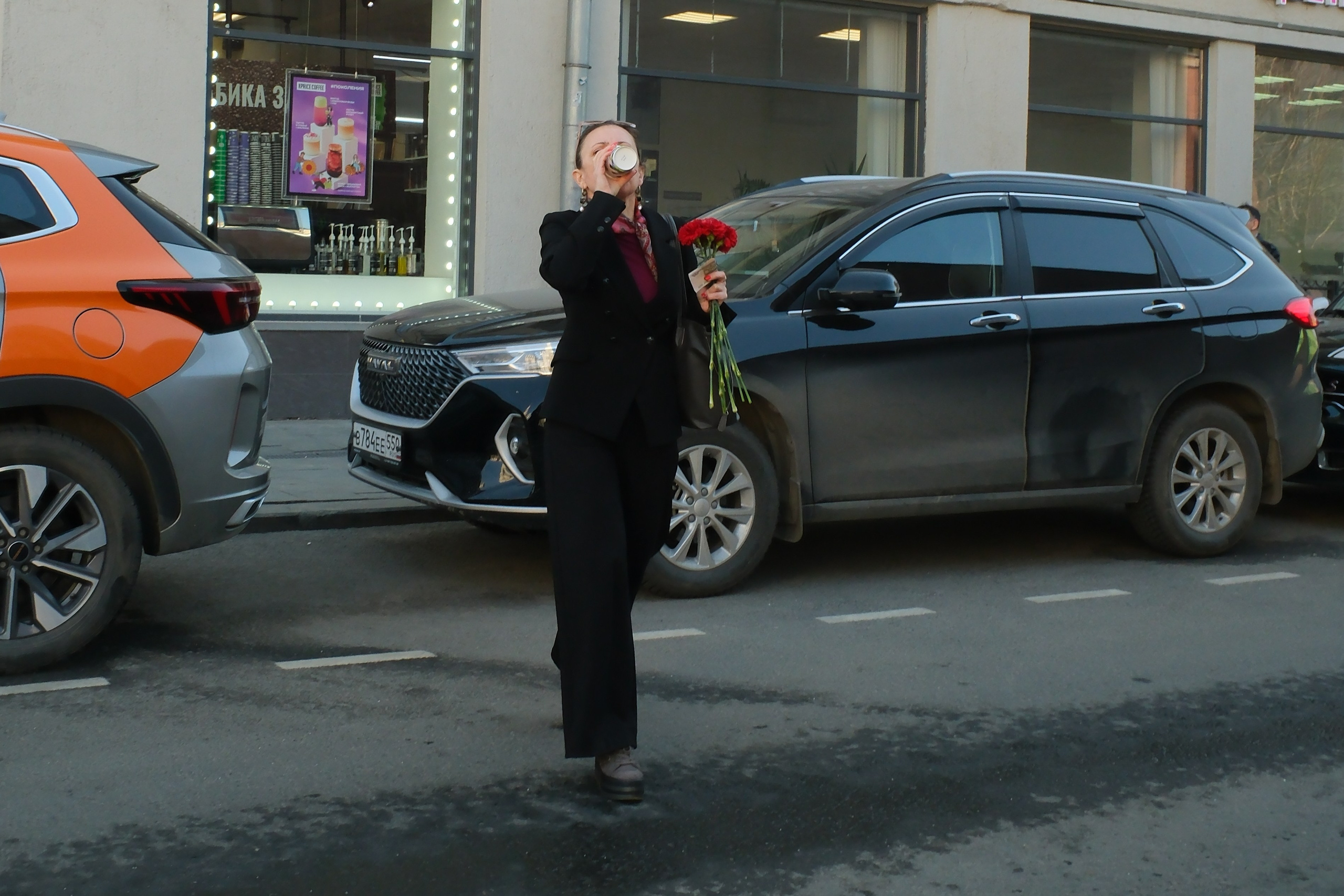 Улица, люди, жизнь…