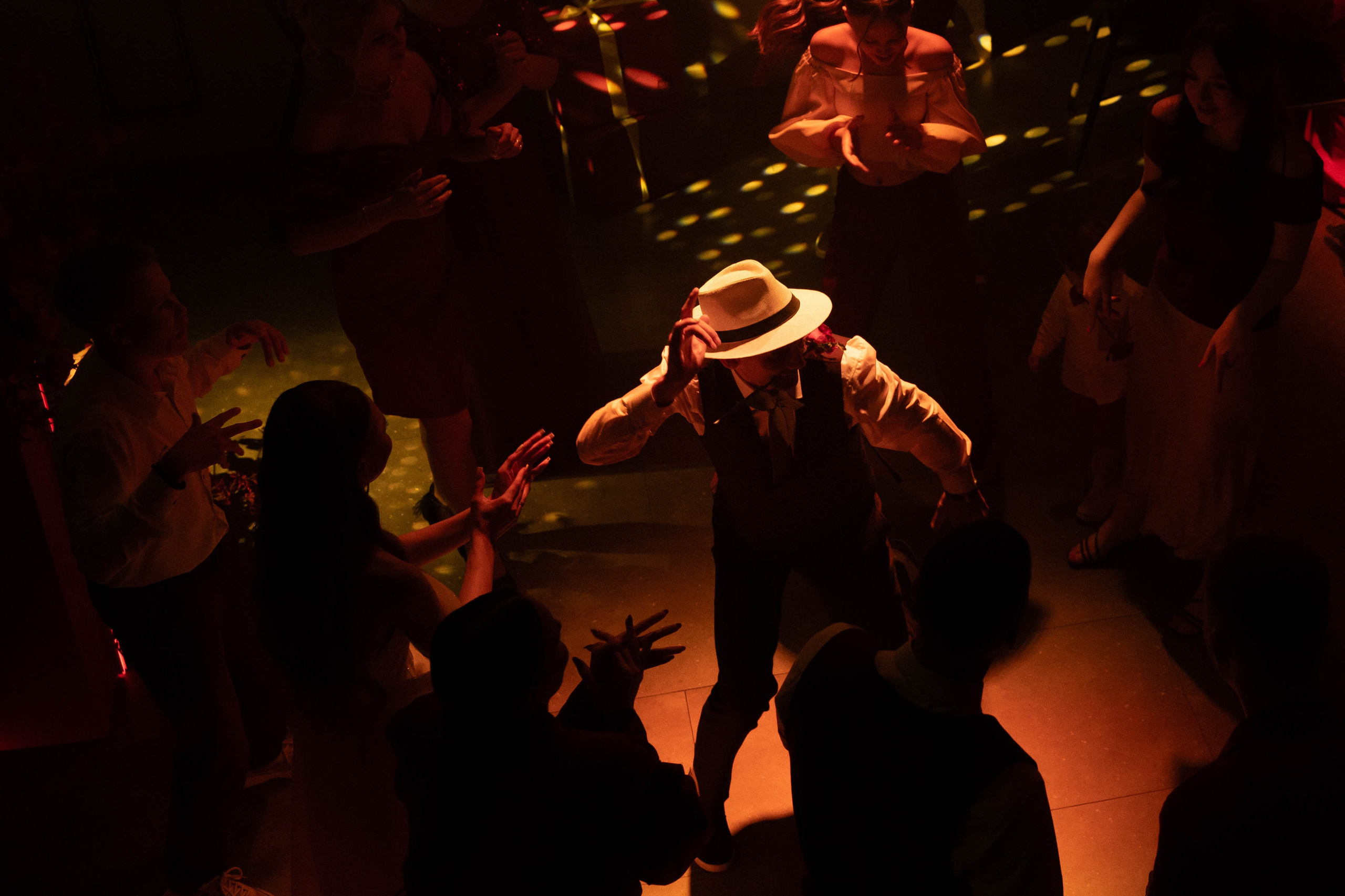 Red wedding. Свадебный фотограф Красноярск Элина Леонова