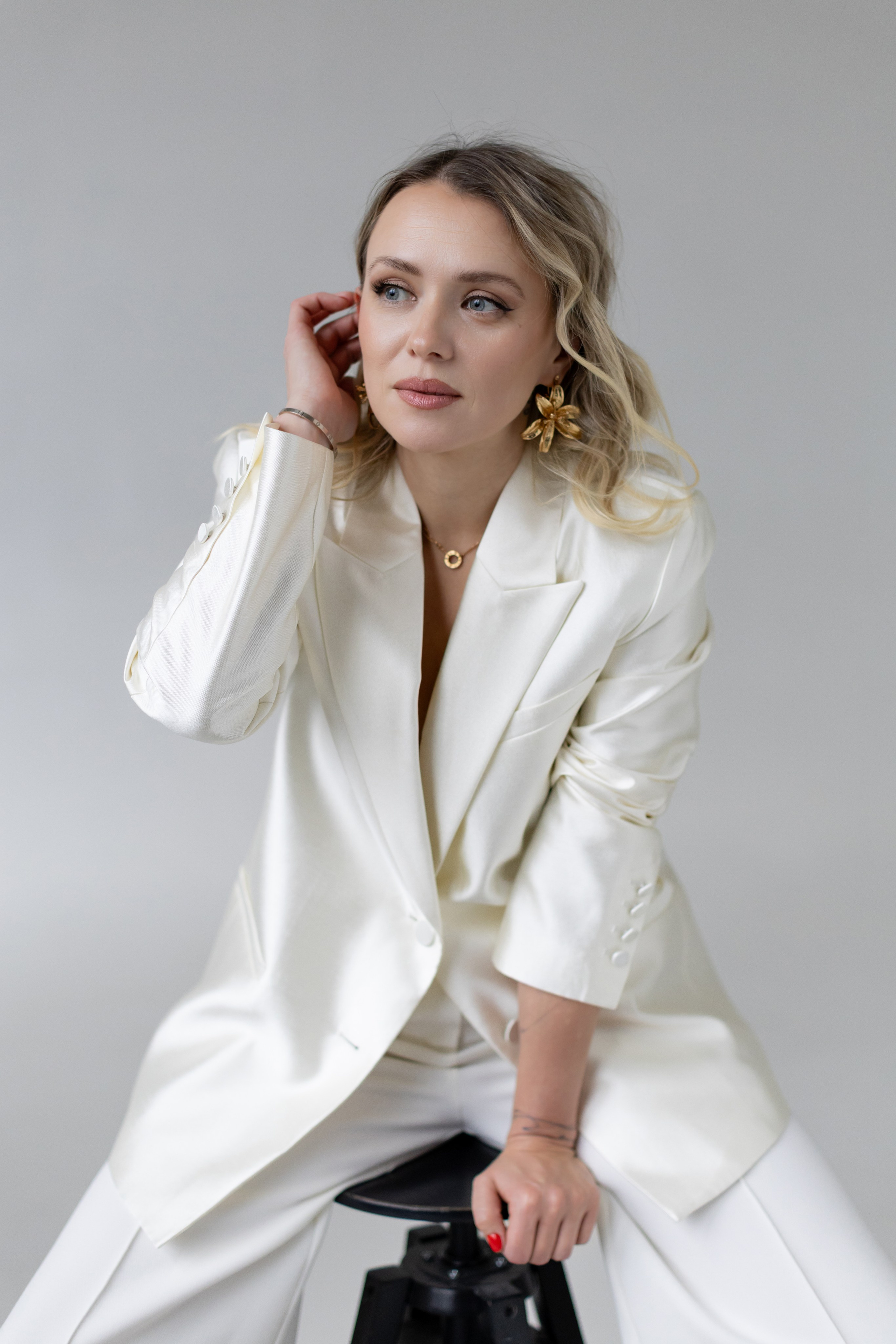 Фотосессия в лаконичной студии с Ульяной. Портретный и семейный фотограф Юлия Герман