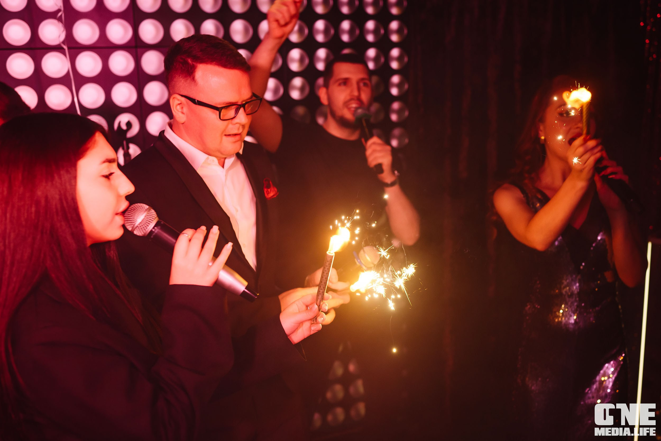 Фоторепортаж из караоке-клуба Эйфория. One Media Life: фоторепортажи, фотоотчеты с мероприятий и заведений