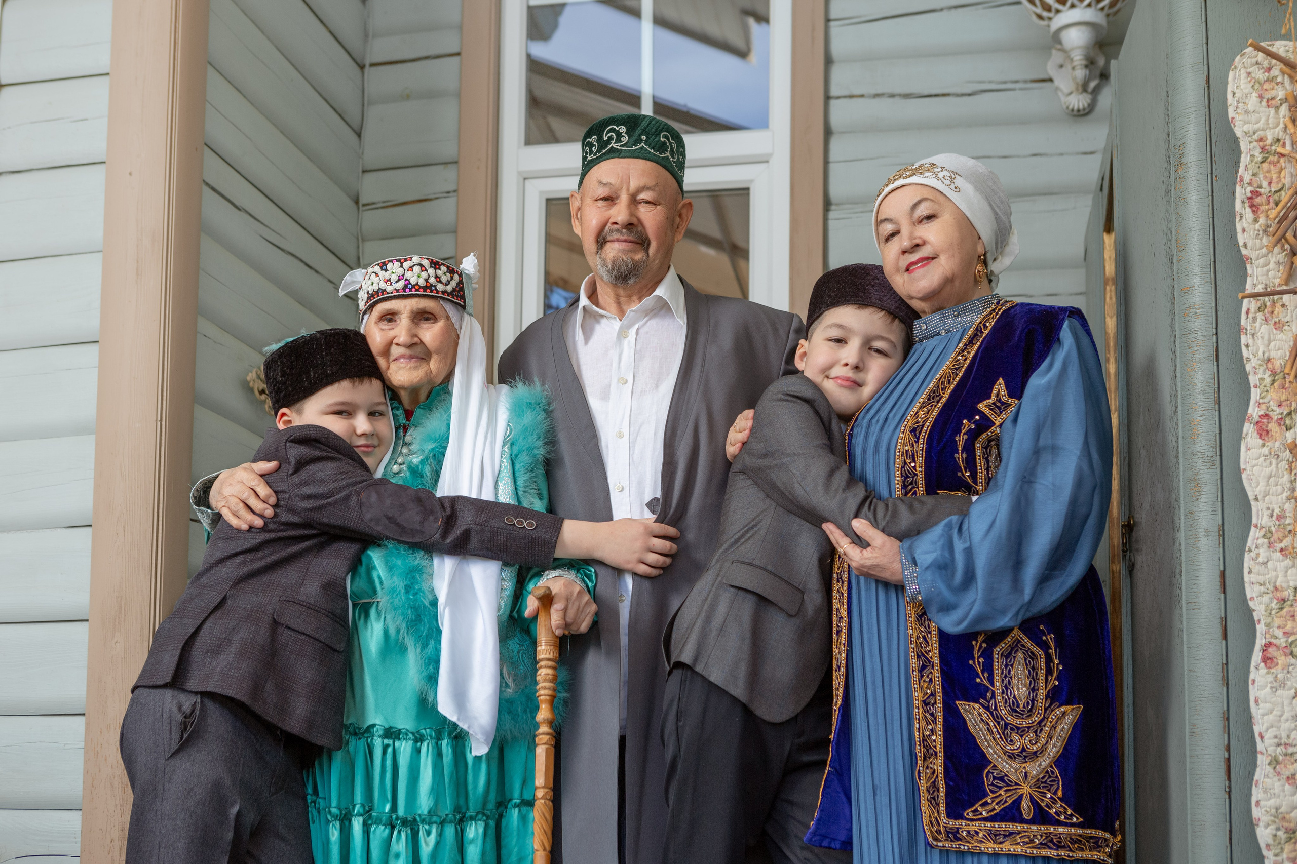 Семейная фотосессия в татарском и европейском стиле. Рекламный, предметный, репортажный, семейный фотограф и художник в Москве