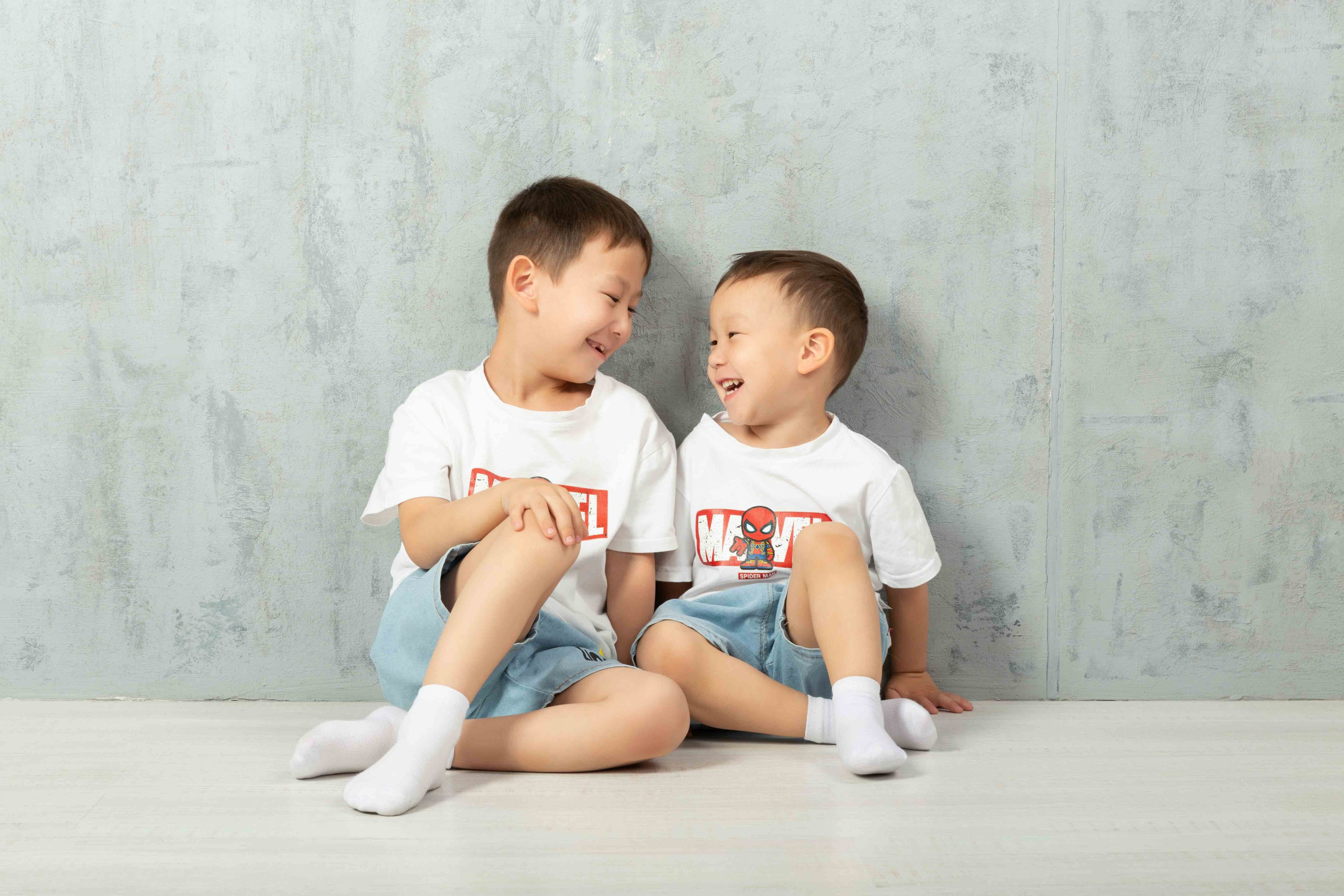 Данагуль и семья. Фотостудия Алматы. Семейная и детская фотостудия Family studio.Фотограф Алматы