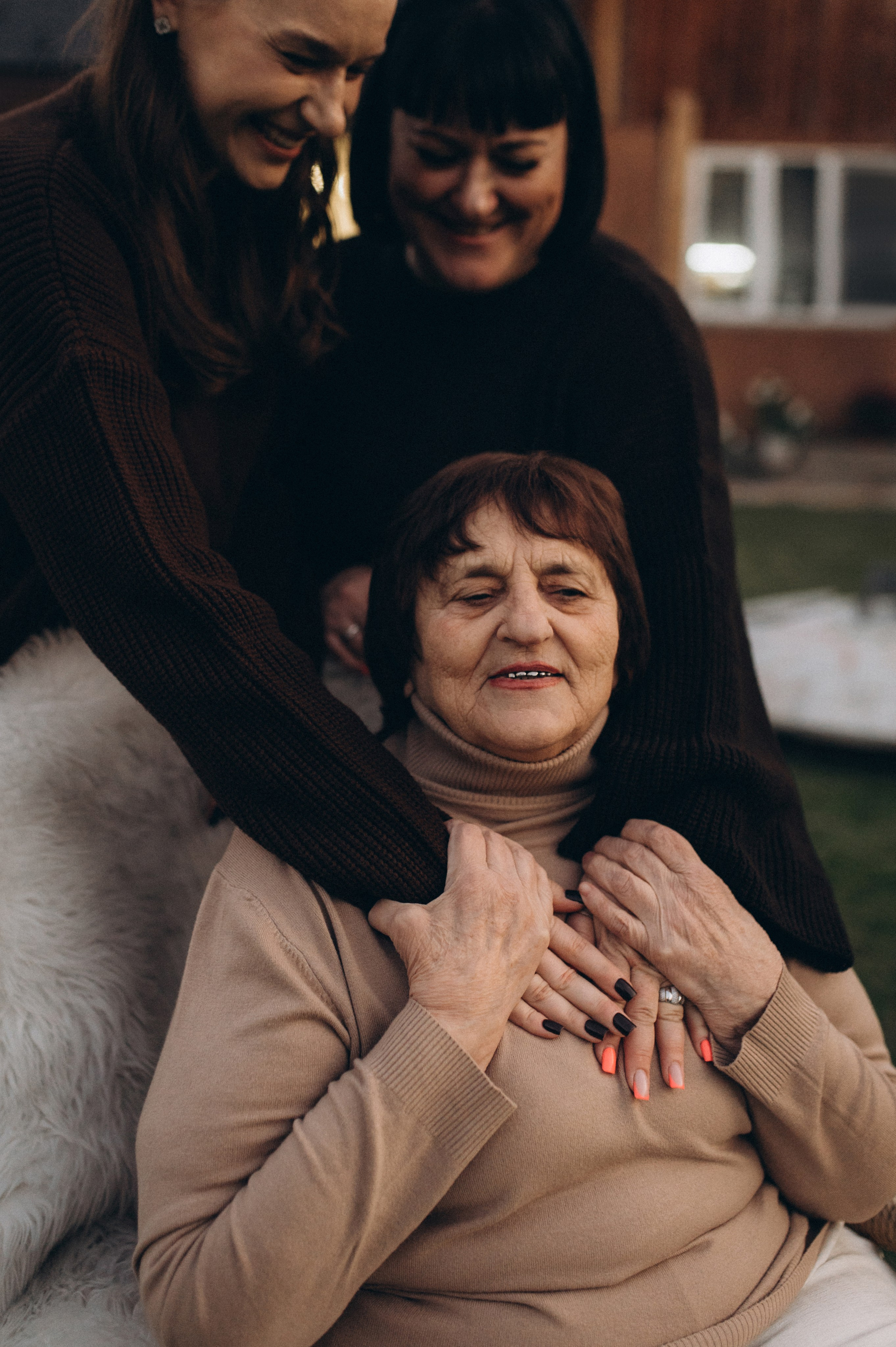 Три поколения женской энергии. Семейный фотограф в Новосибирске Женя Индрикова