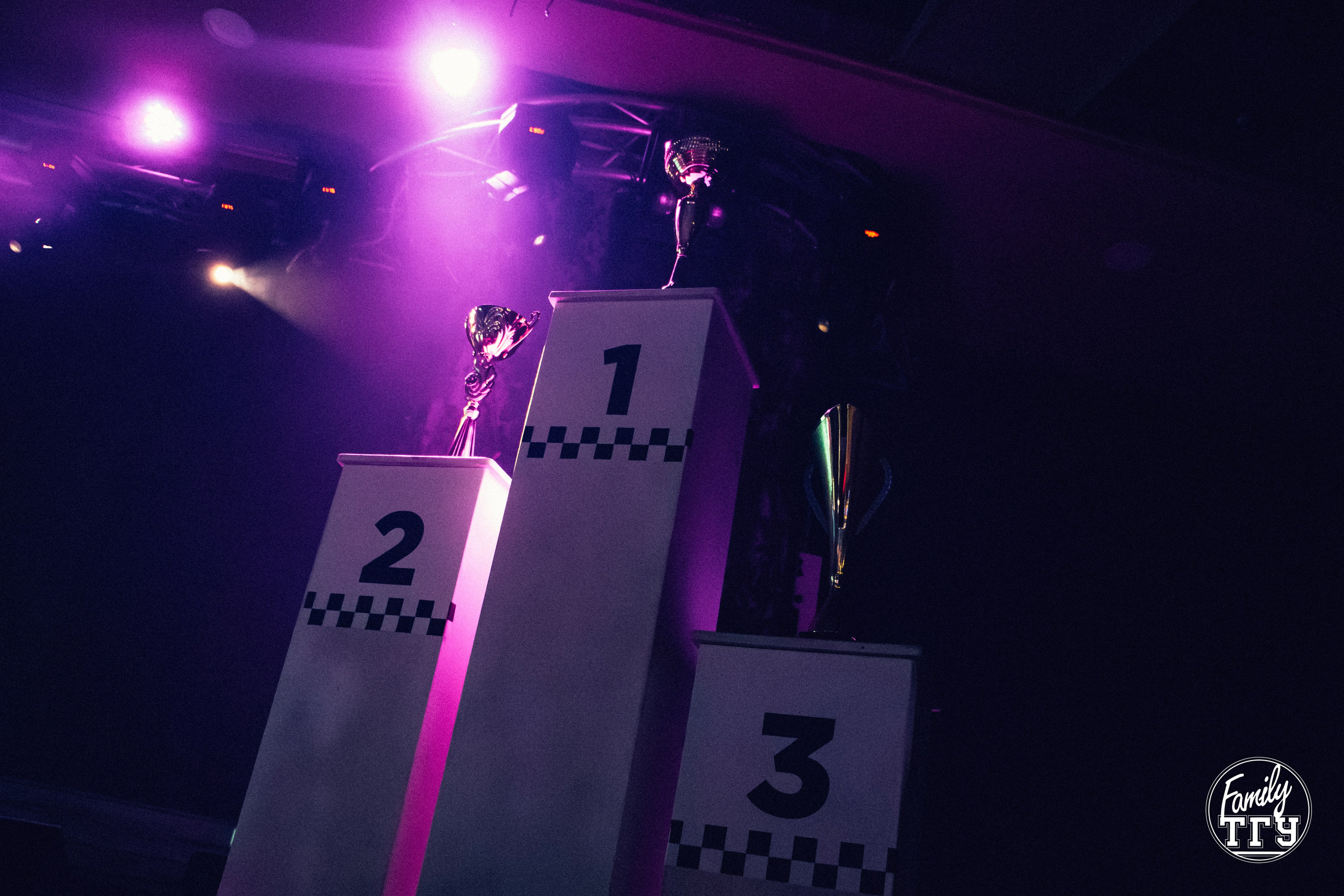 Посвят в Maison