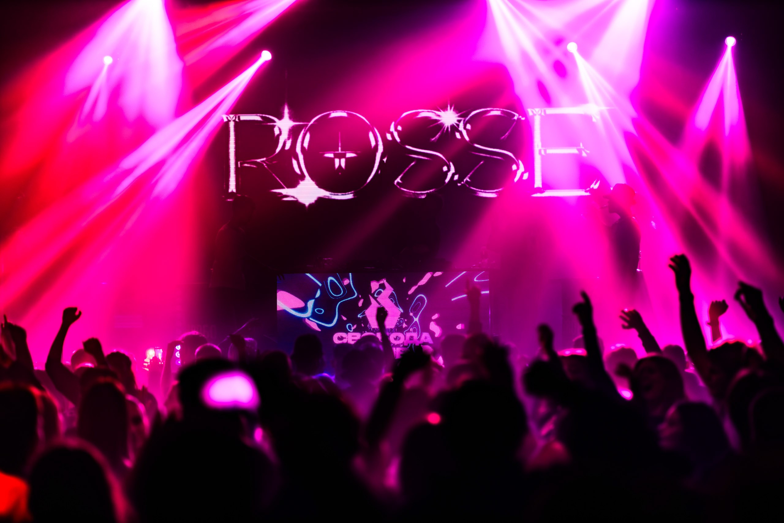 День первокурсника | Свобода. Репортажный фотограф Екатеринбург | Яркий, качественный репортаж | Концерты, клубы, репортаж, праздники, корпоративы