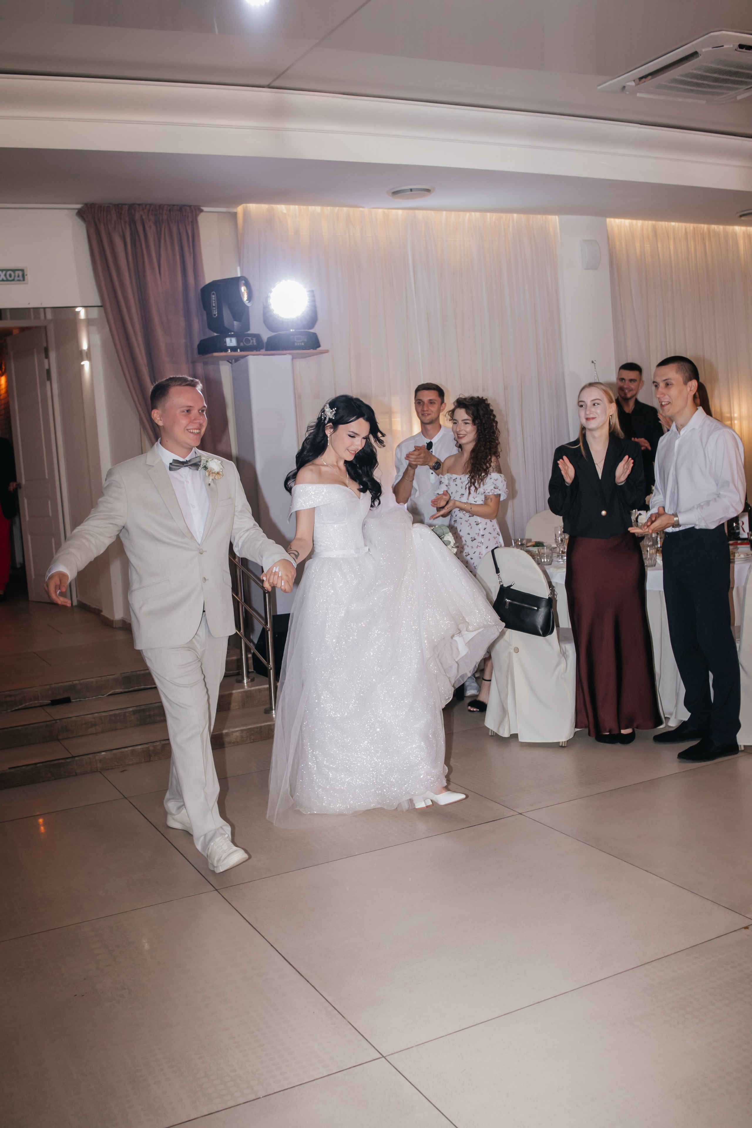 Полный день для пары Татьяны и Максима в ресторане План Б. Свадебный фотограф и фотограф Love-Store в Нижнем Новгороде Анастасия