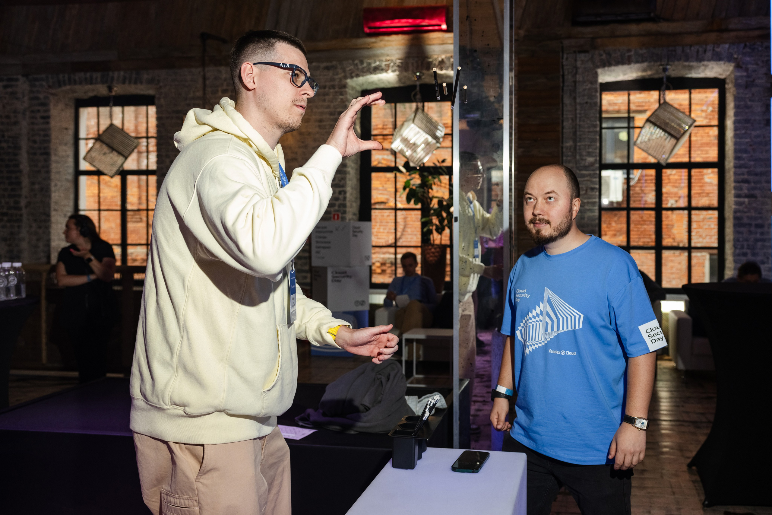 Cloud Security Day. Свадебный репортажный фотограф в Москве