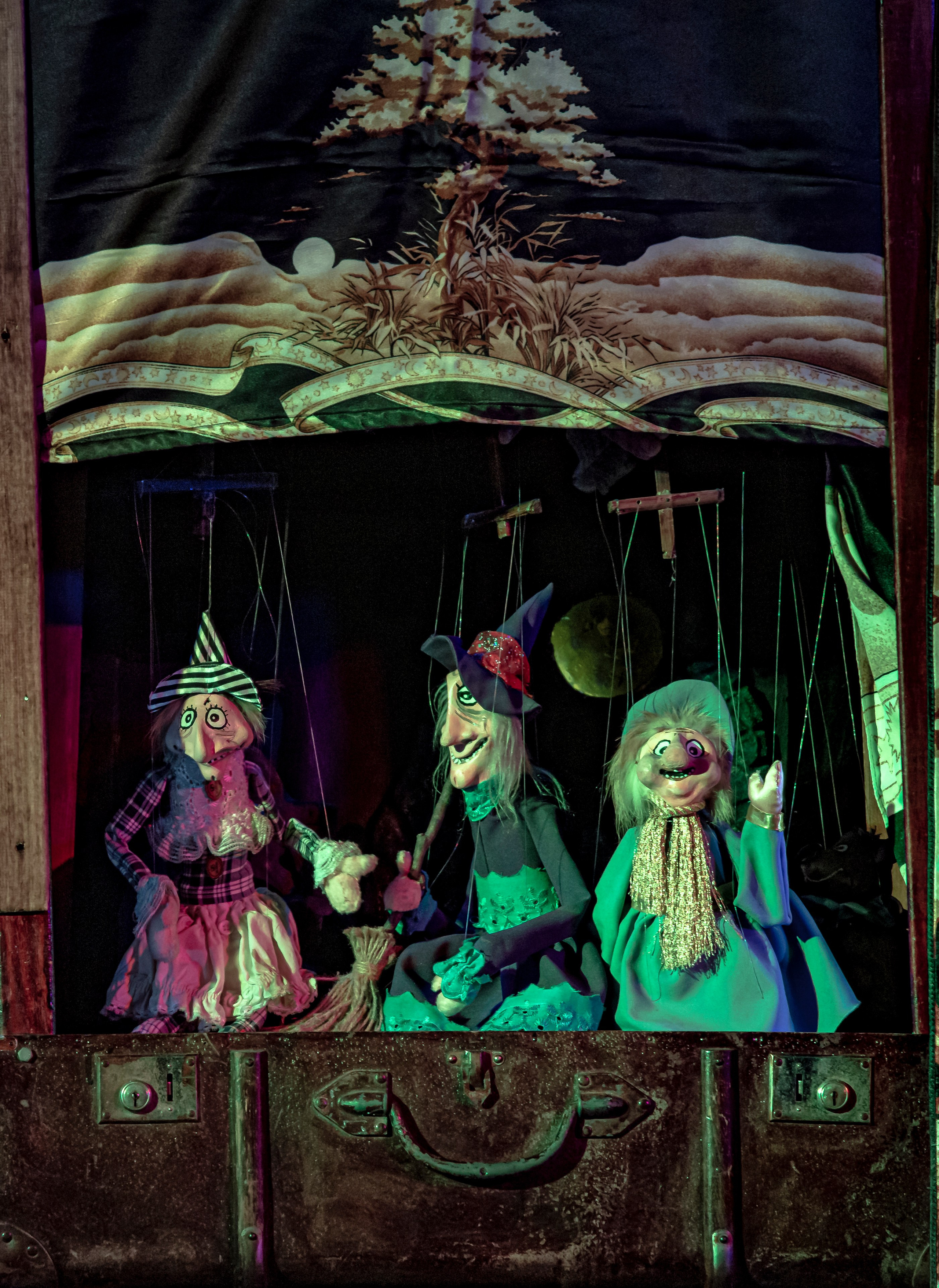 Маленькая ведьма спектакль театра Саквояж. Фотограф в Сочи Юрий Шептаев