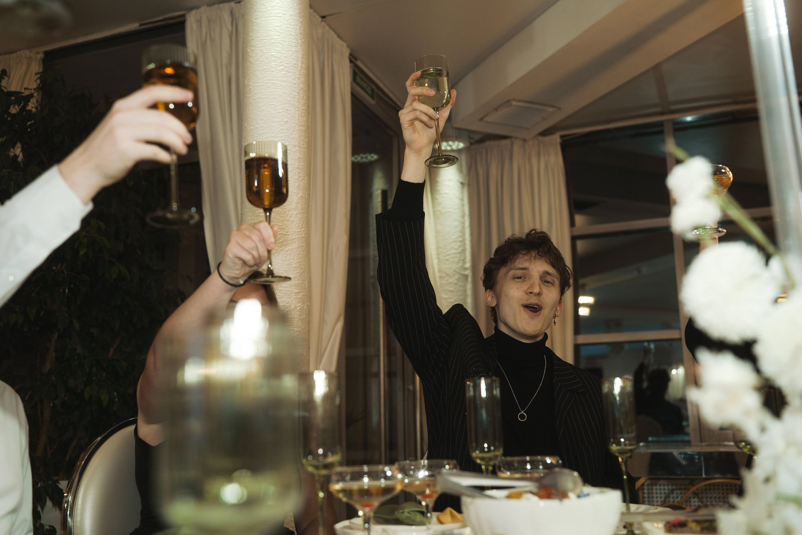 Василий и Марина — свадебный день в Петербурге. Свадебный фотограф Дмитрий Родионов — Санкт-Петербург и Ленинградская область