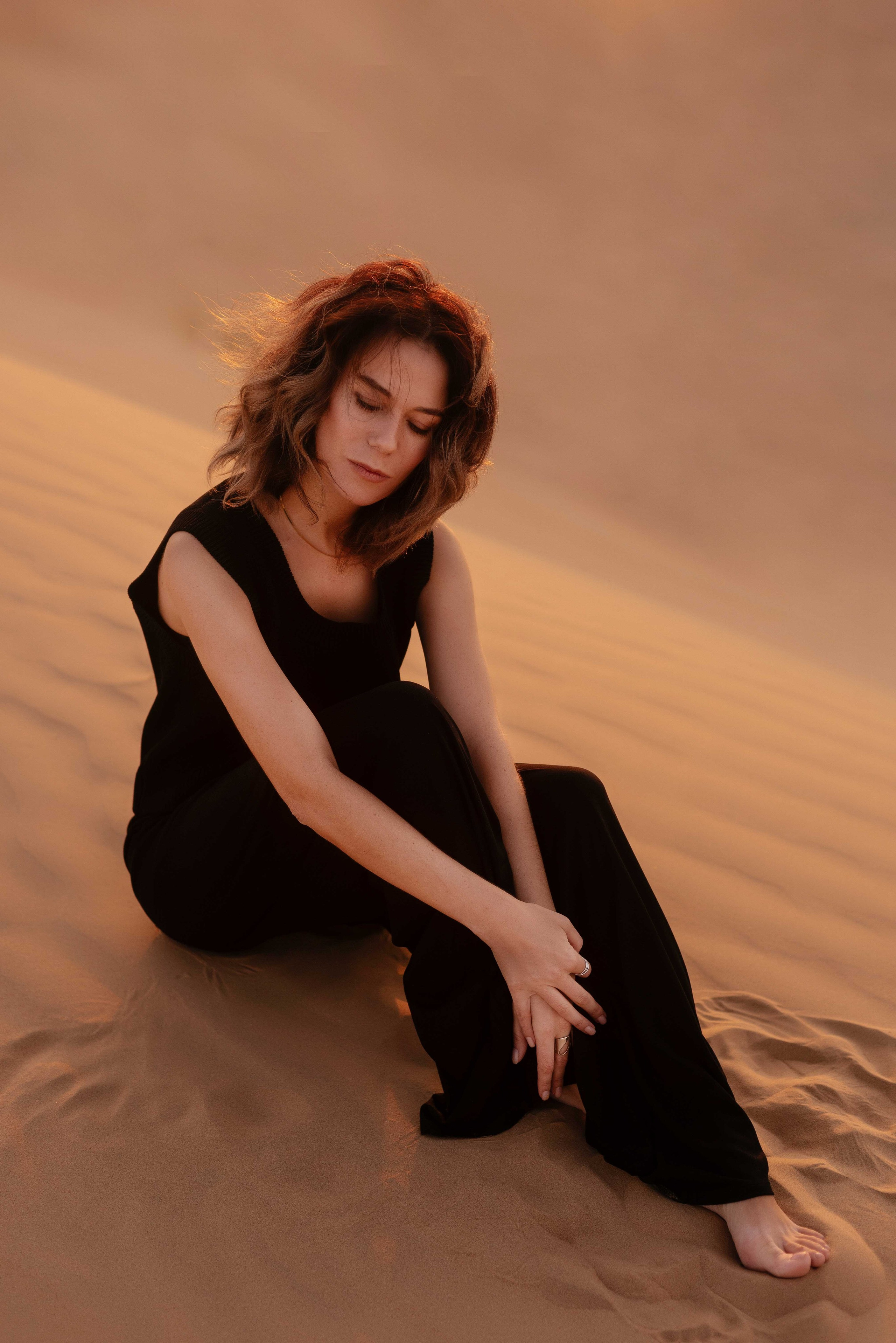 Наташа в пустыне 22 год. Фотограф и видеограф в Москве и Абу Даби Мария Кулагина