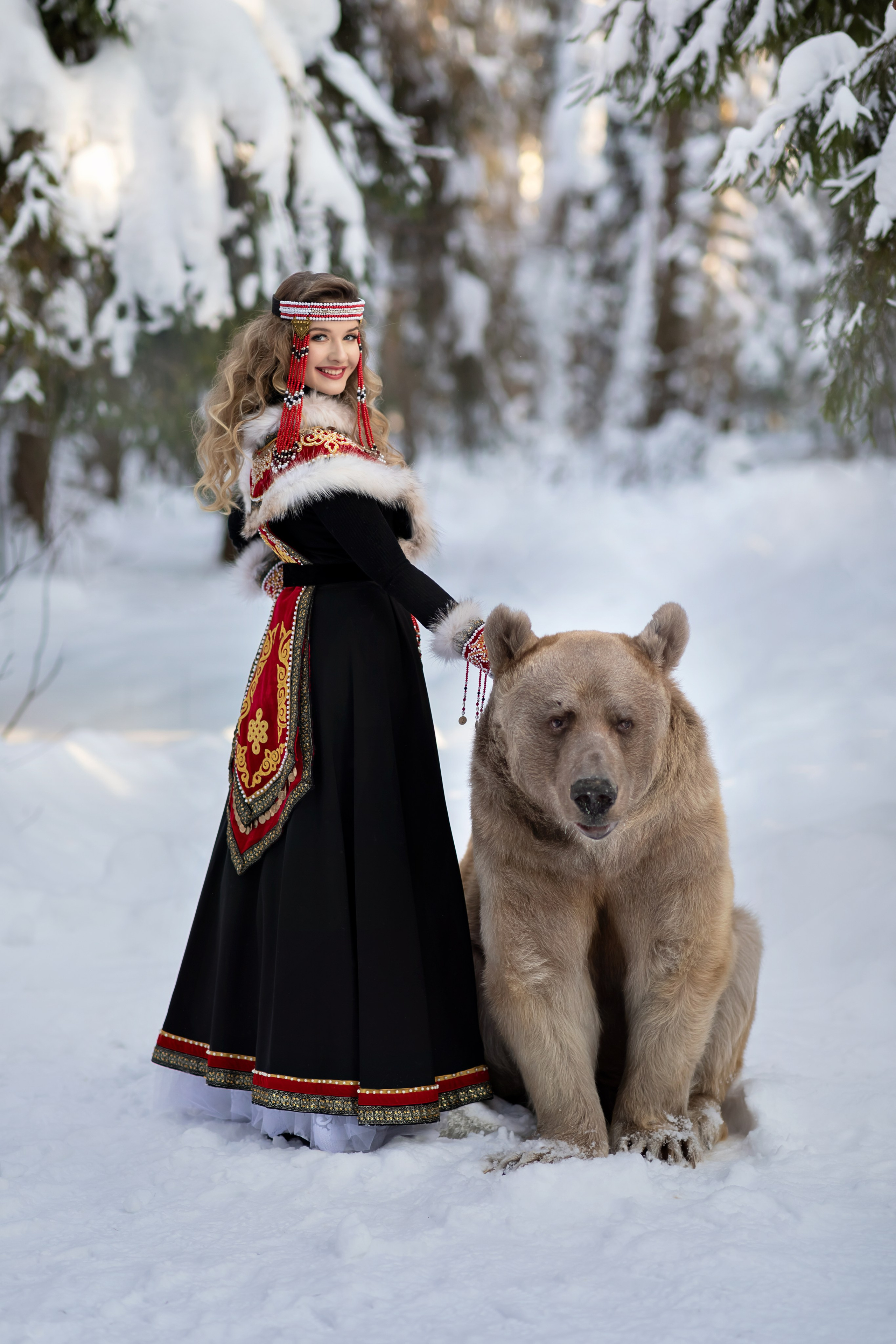 A14. Дизайнер костюмов и украшений, фотограф