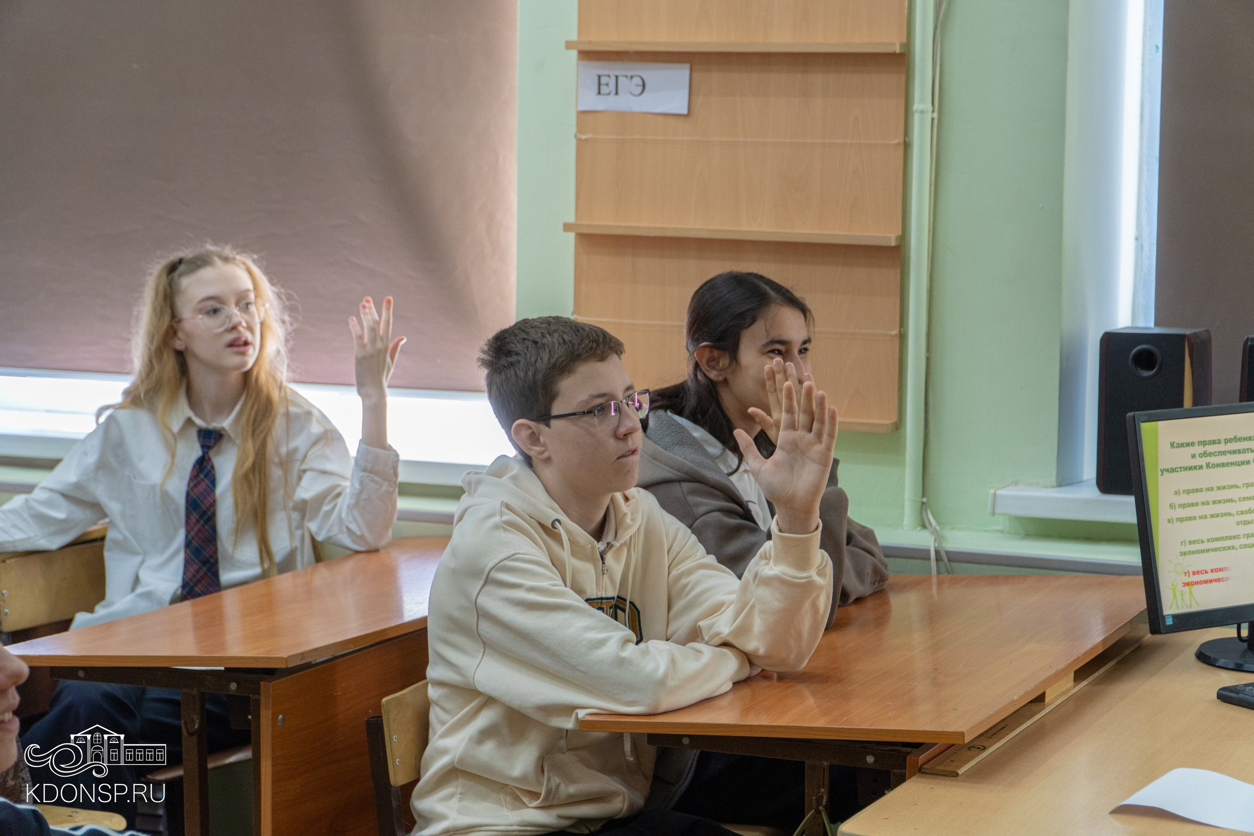 В мире прав и обязанностей. Новотитаровский Дом культуры