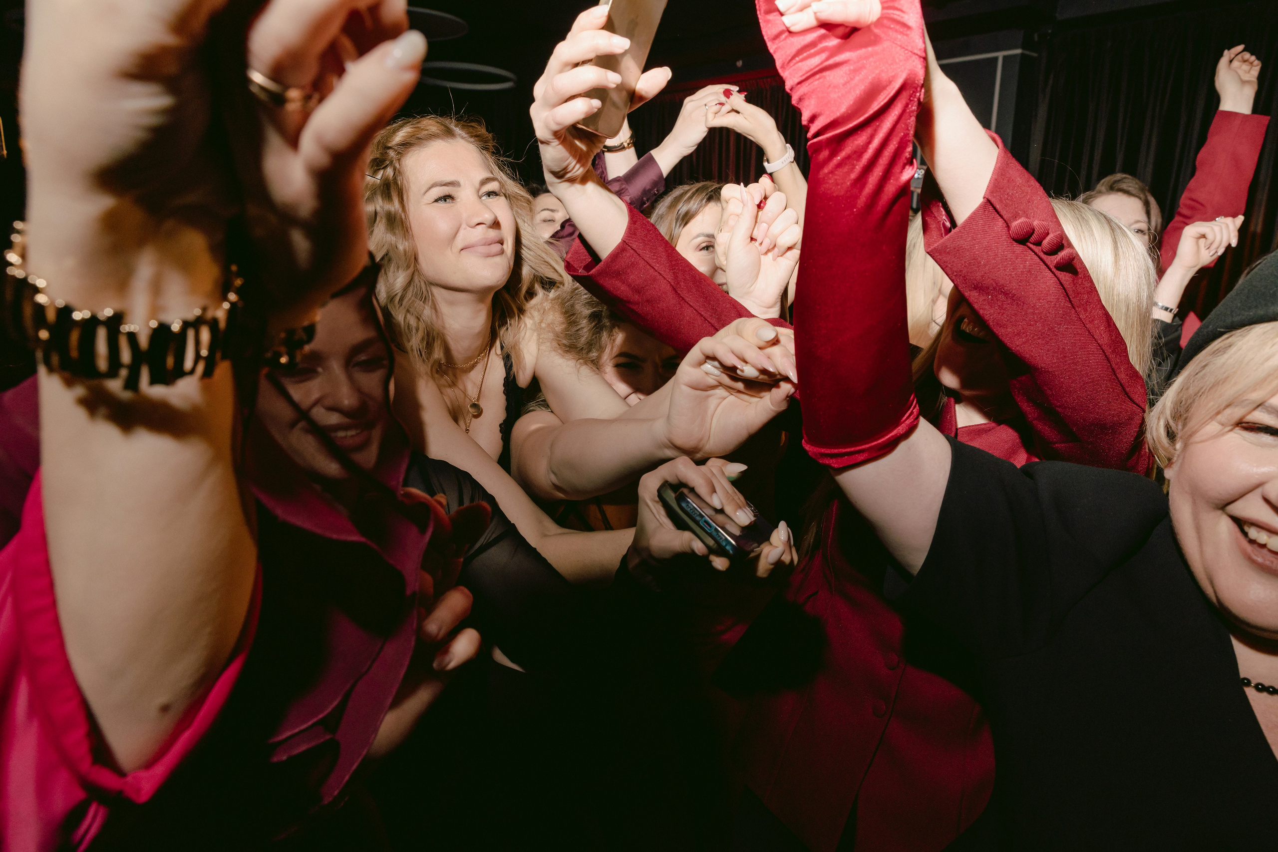 ДЕВИЧНИК С ПЕРЧИКОМ. Свадебный фотограф в Москве Алексей Логинов