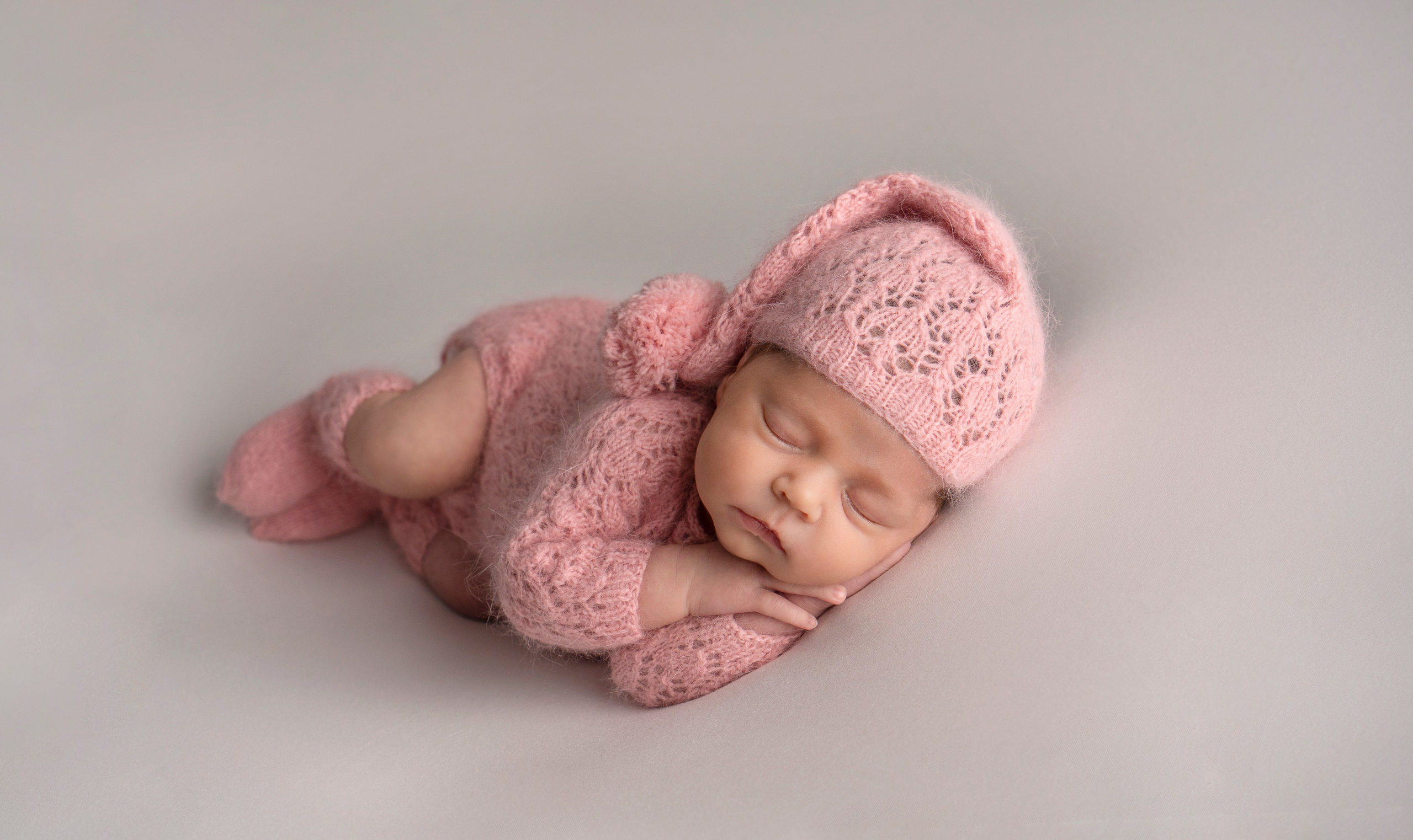Съёмка новорожденных. Фотограф новорожденных в Новоалександровске Оксана Джолаева