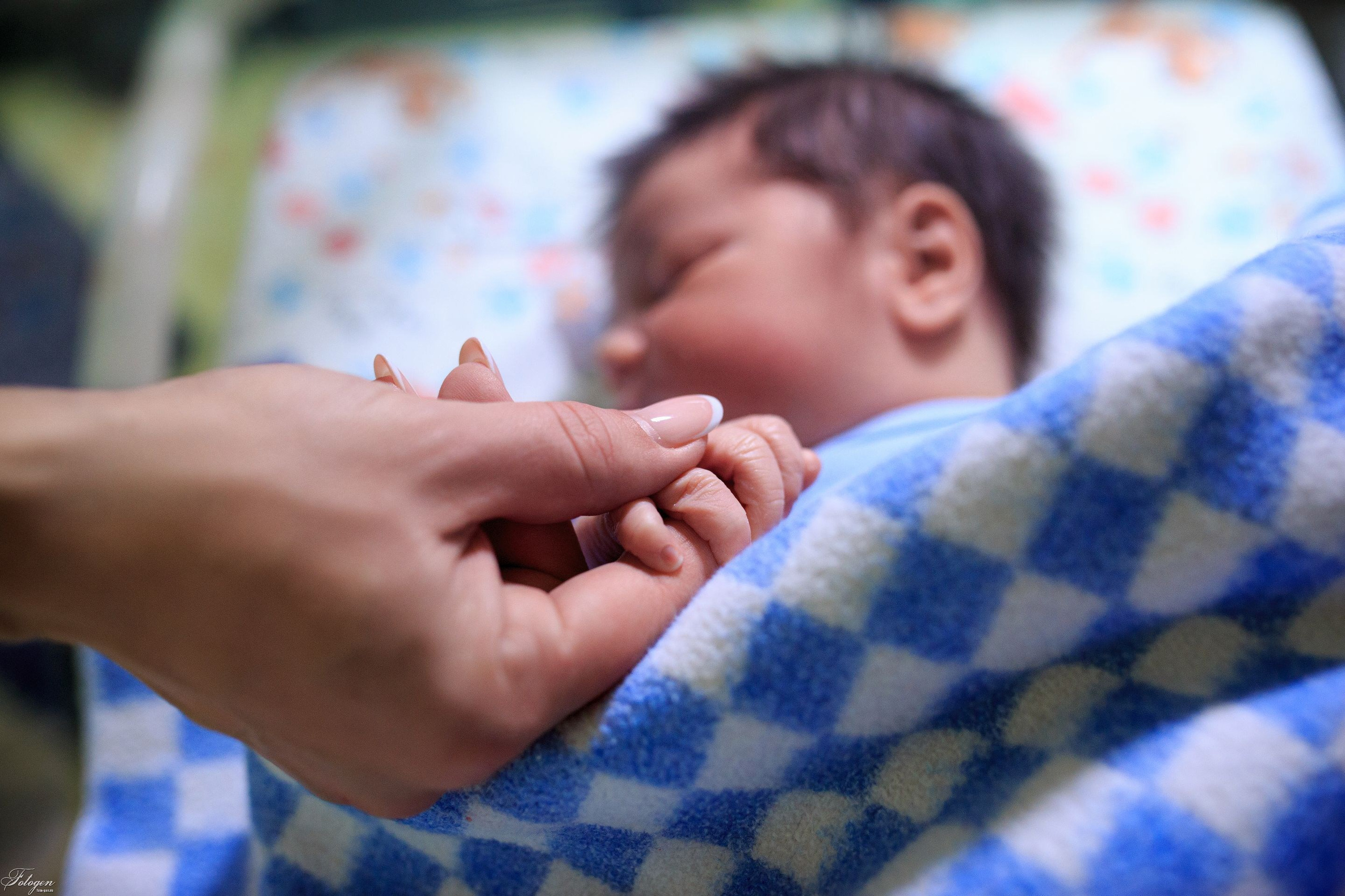 Фотосессия выписки из роддома в Краснодаре | Портфолио Fotogen. Интерьерная фотостудия FOTOGEN г. Краснодар