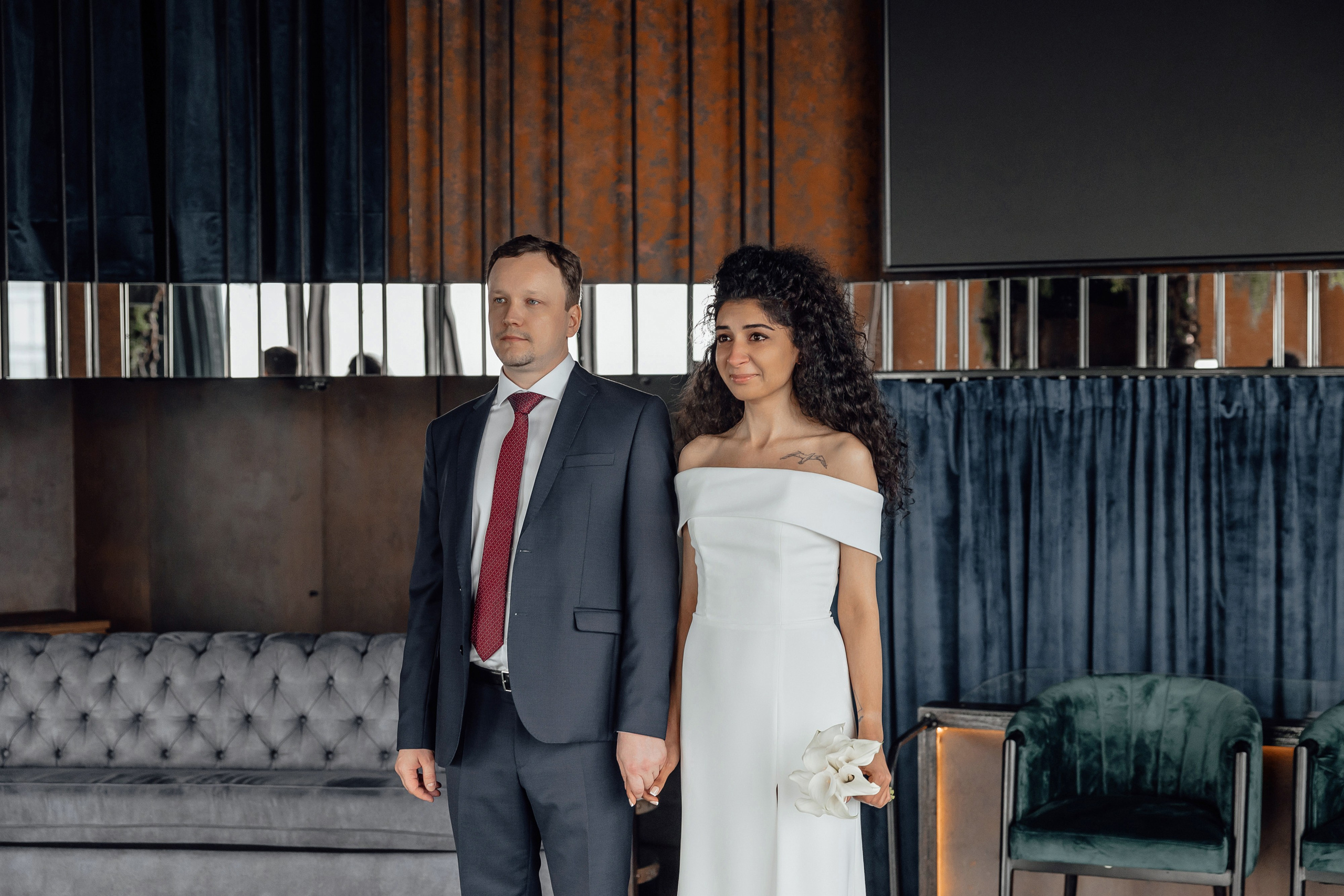 Свадебная фотосессия в Plaza Garden Moscow WTC, ресторане Birds. Свадебный фотограф в Москве Дарья Олендарёва