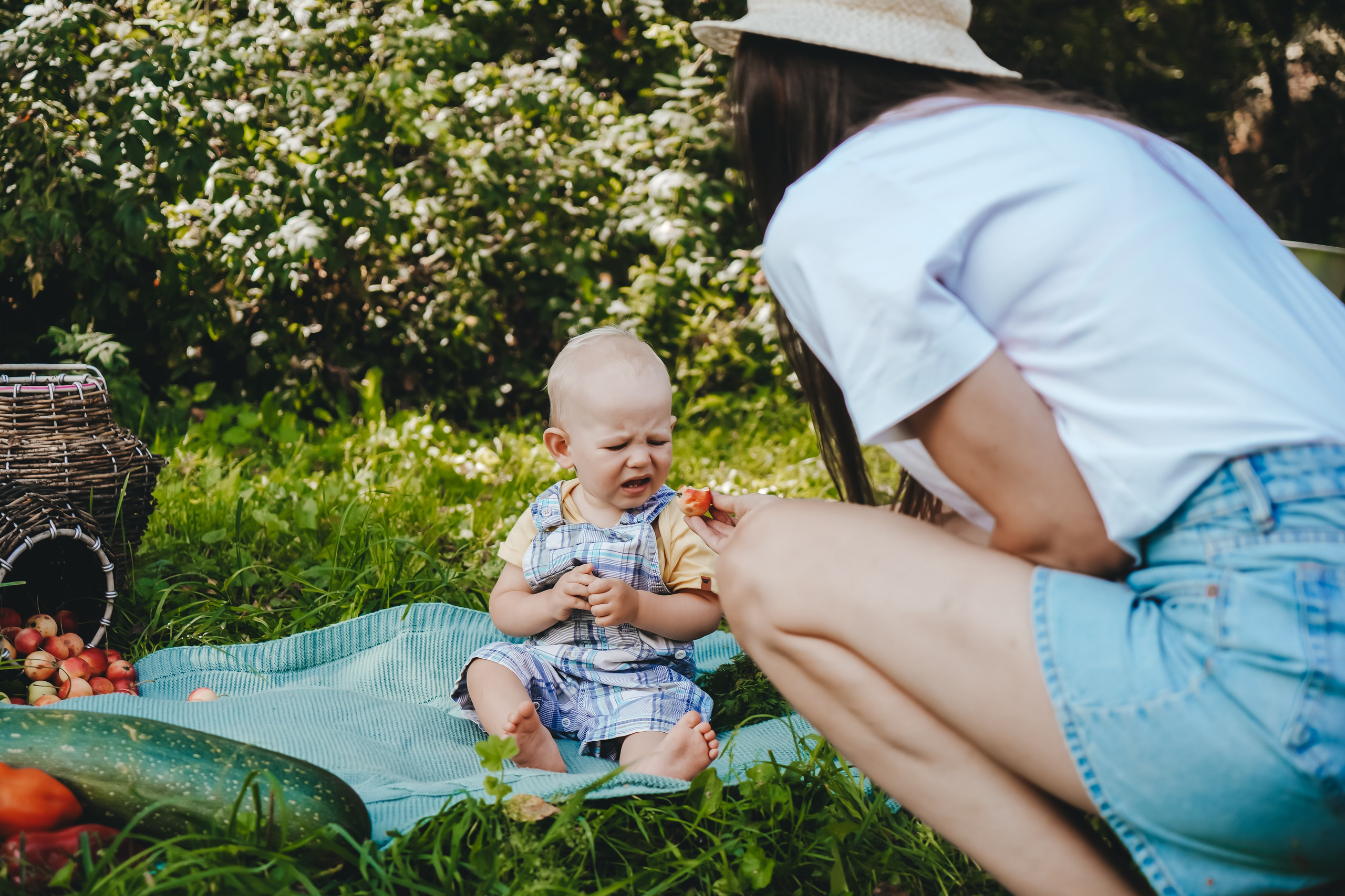 Аня и Рома: маленький фермер. Главная