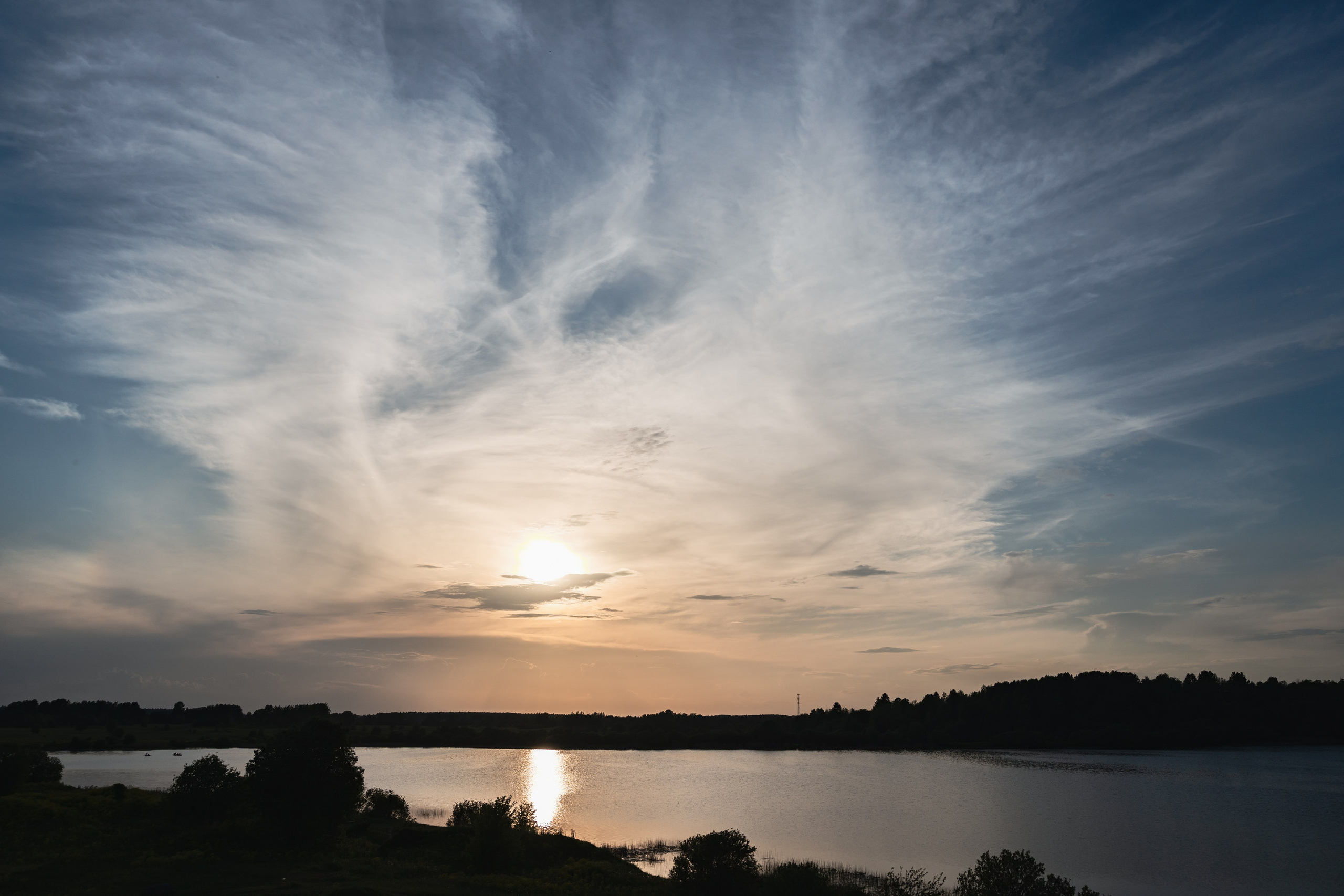 Встреча лета на озере Донцо. Предметный фотограф Санкт-Петербург