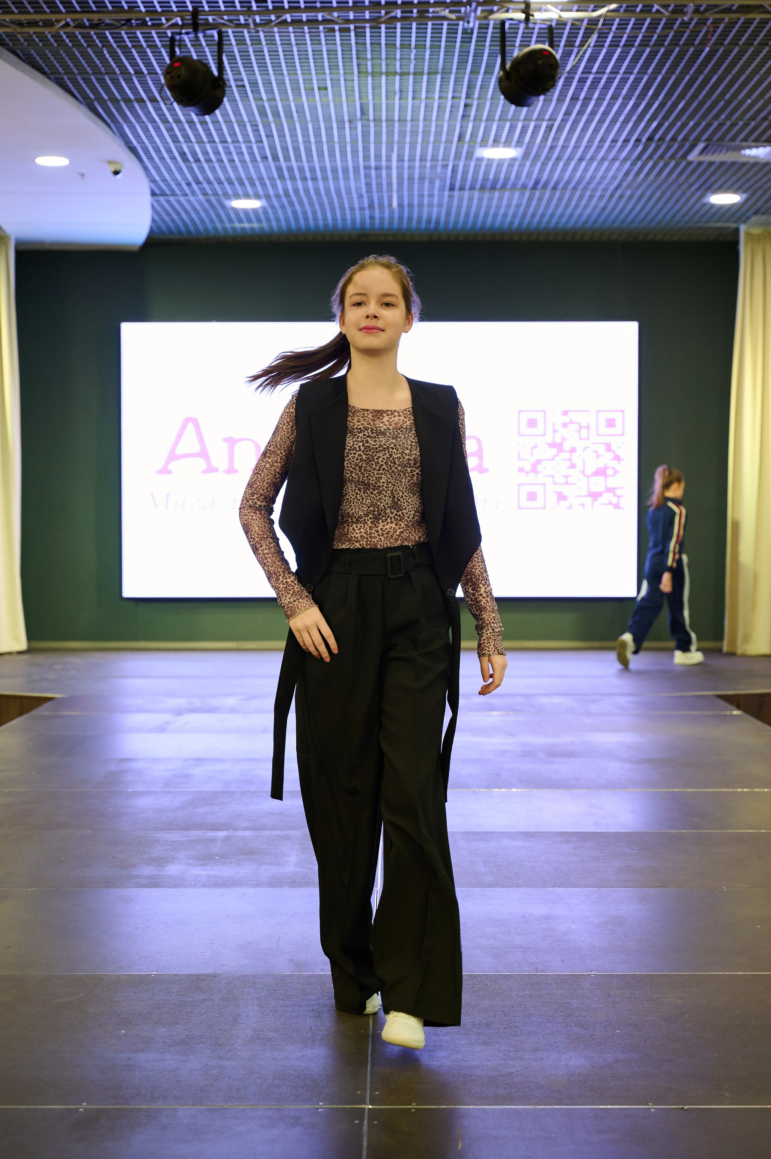 Показ Global Russian Models. Фотограф Универсал в Новосибирске