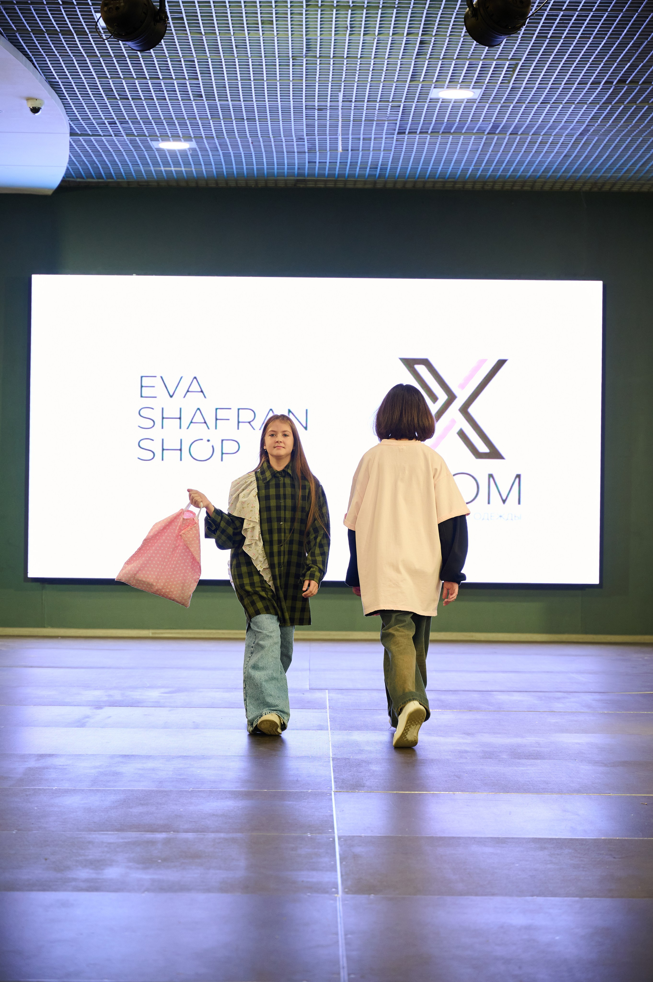 Показ Global Russian Models. Фотограф Универсал в Новосибирске