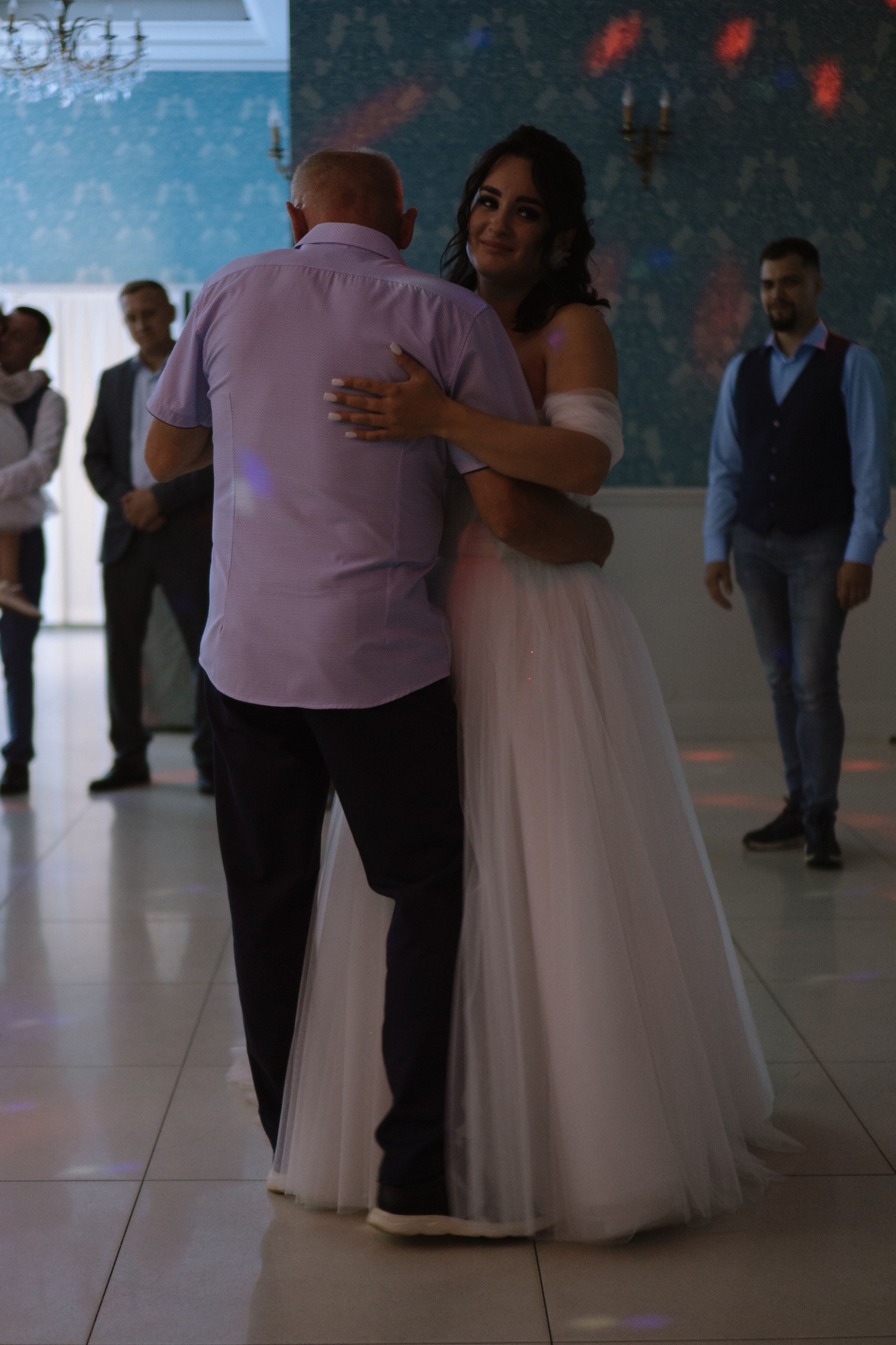 ТАНЕЦ ОТЦА И ДОЧЕРИ НА БАНКЕТЕ (СВАДЕБНАЯ ФОТОСЕСИИЯ БАНКЕТА). Профессиональный фотограф, Санкт-Петербург — Виктория Богомолова