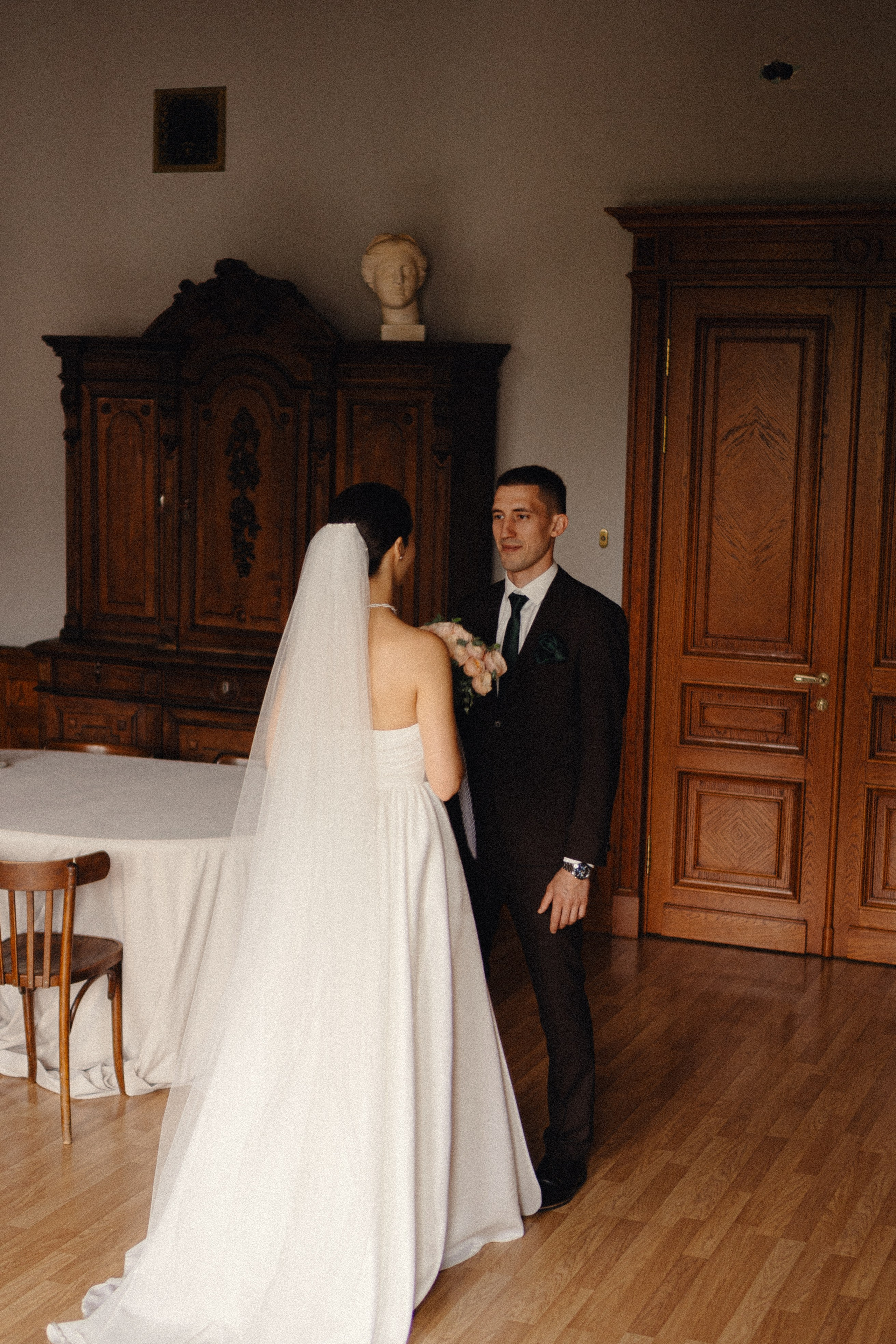 СВАДЕБНАЯ ПРОГУЛКА В САНТК-ПЕТЕРБУРГЕ (ИСАКИЕВСКИЙ СОБОР, ЗИМНЯЯ КАНАВКА, ЭРМИТАЖ И БОЛЬШАЯ МОРСКАЯ УЛИЦА). Профессиональный фотограф, Санкт-Петербург — Виктория Богомолова