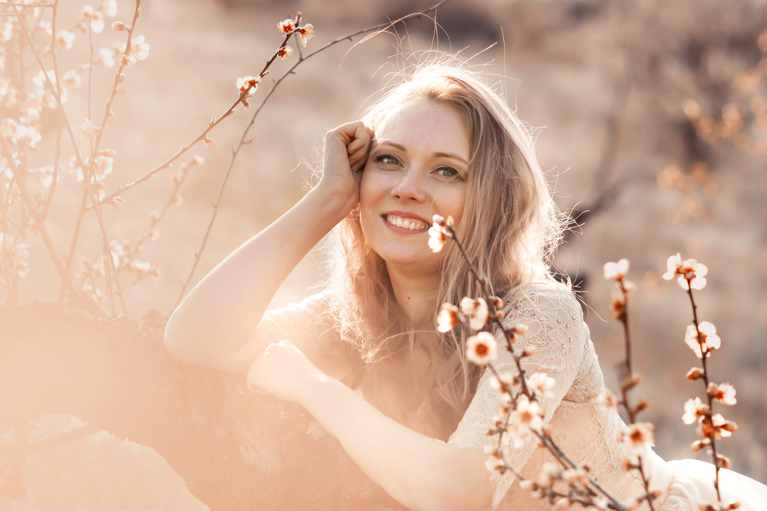 фотосессия в цветущих садах, фотограф Севастополь,  фотограф в Севастополе,  фотосессия в цветущих персиках,  фотосессия в персиковых садах, весенняя фотосессия, персиковый сад Севастополь,  персиковые сады Севастополь