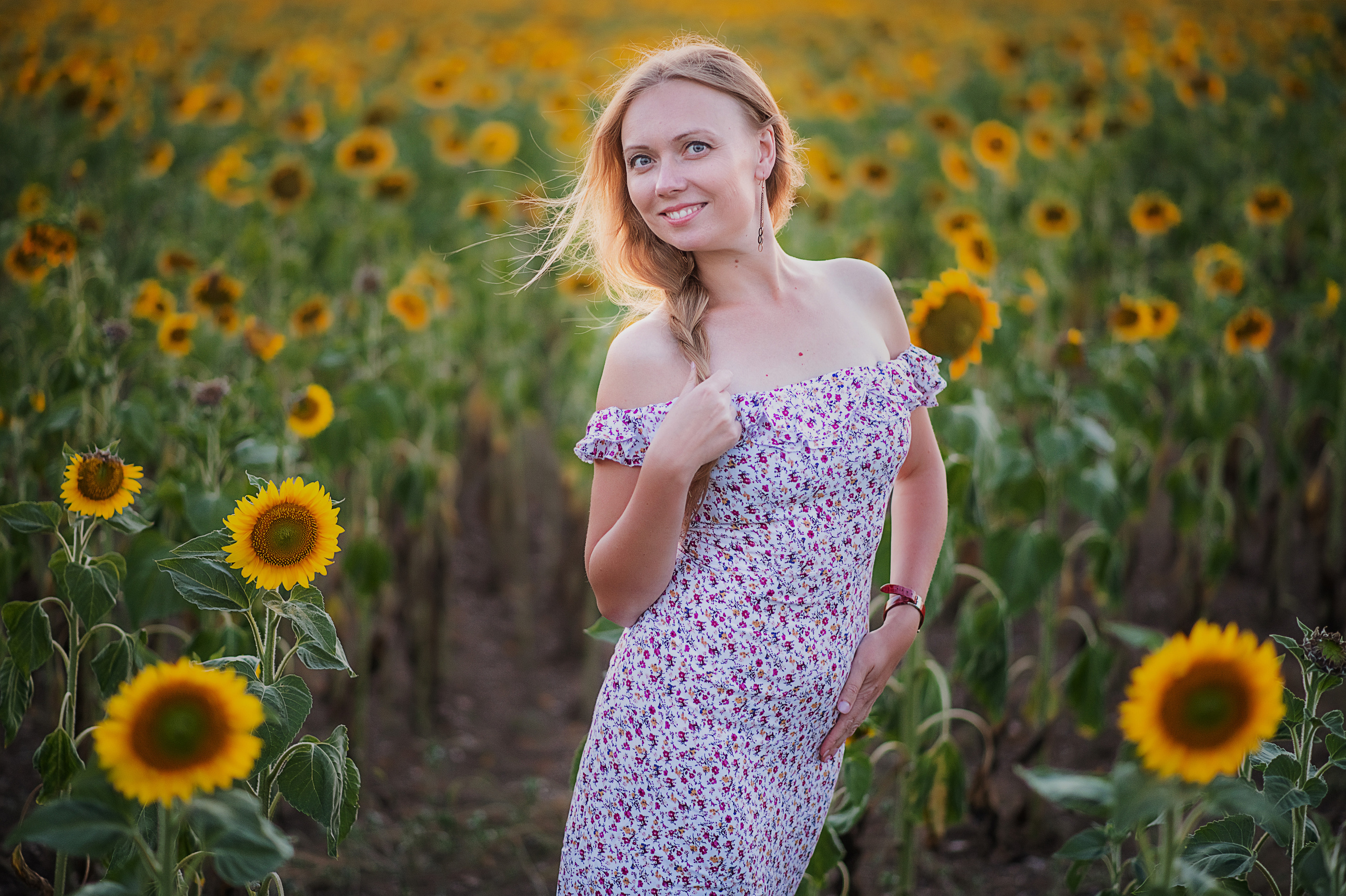 фотосессия в подсолнухах Крым, фотограф Севастополь, фотограф в Севастополе, фотосессия Севастополь, фотосессия в Севастополе, женский портрет, стоимость фотосессии Севастополь, фотограф Севастополь цена, семейная фотосессия Севастополь, услуги фотографа Севастополь, фотограф Севастополь прайс