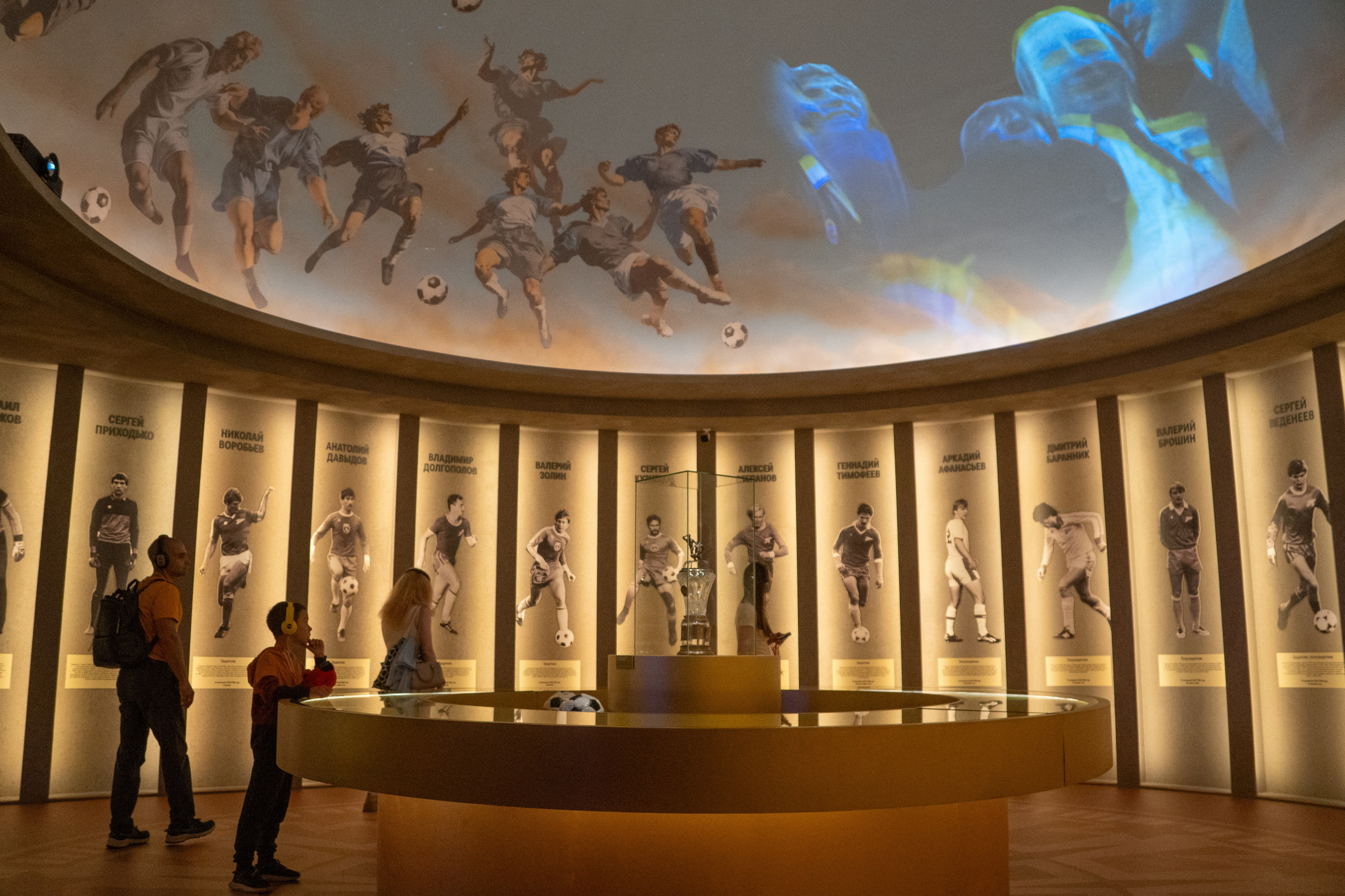 Выставка Зенит. Видеограф, фотограф в Санкт-Петербурге Элеонора Петрова