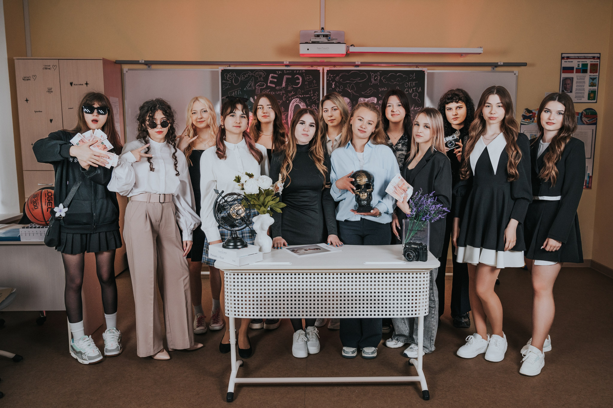 В школе. Выпускные альбомы и Школьный фотограф в Алексеевке, Бирюче, Красном