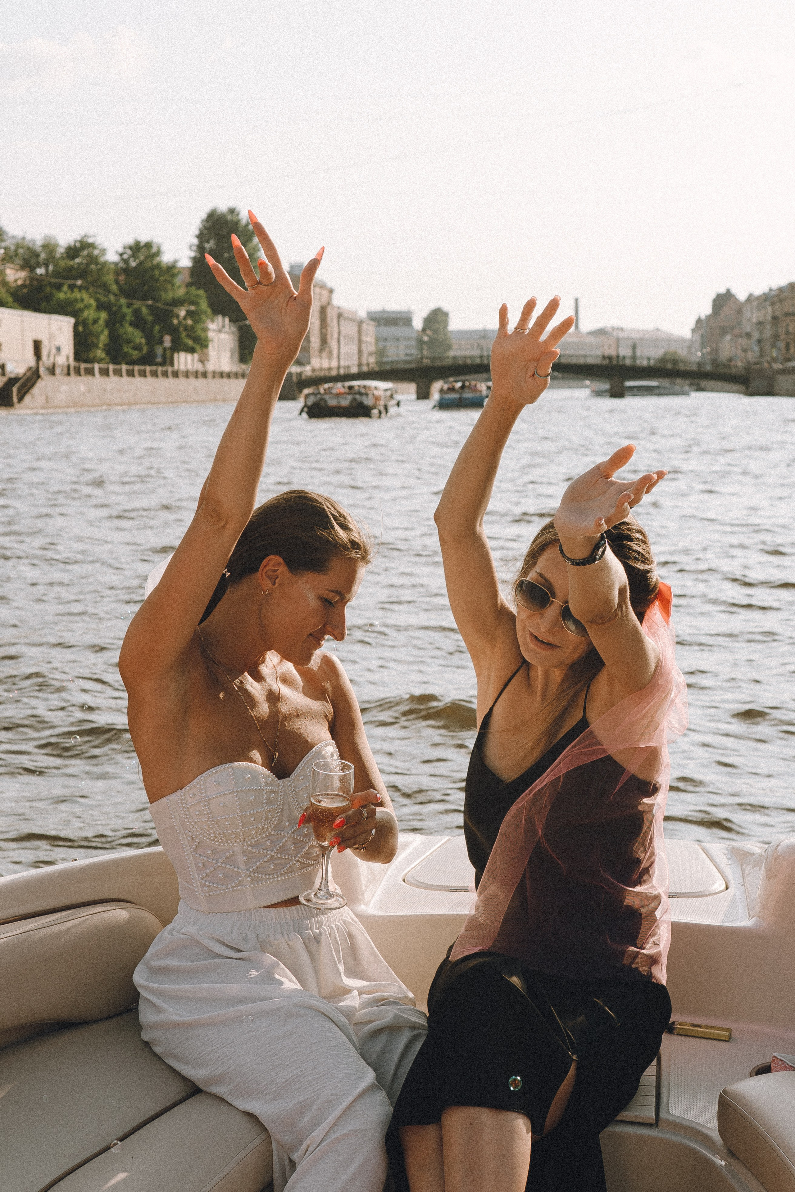 ДЕВИЧНИК НА КАТЕРЕ. Профессиональный фотограф, Санкт-Петербург — Виктория Богомолова