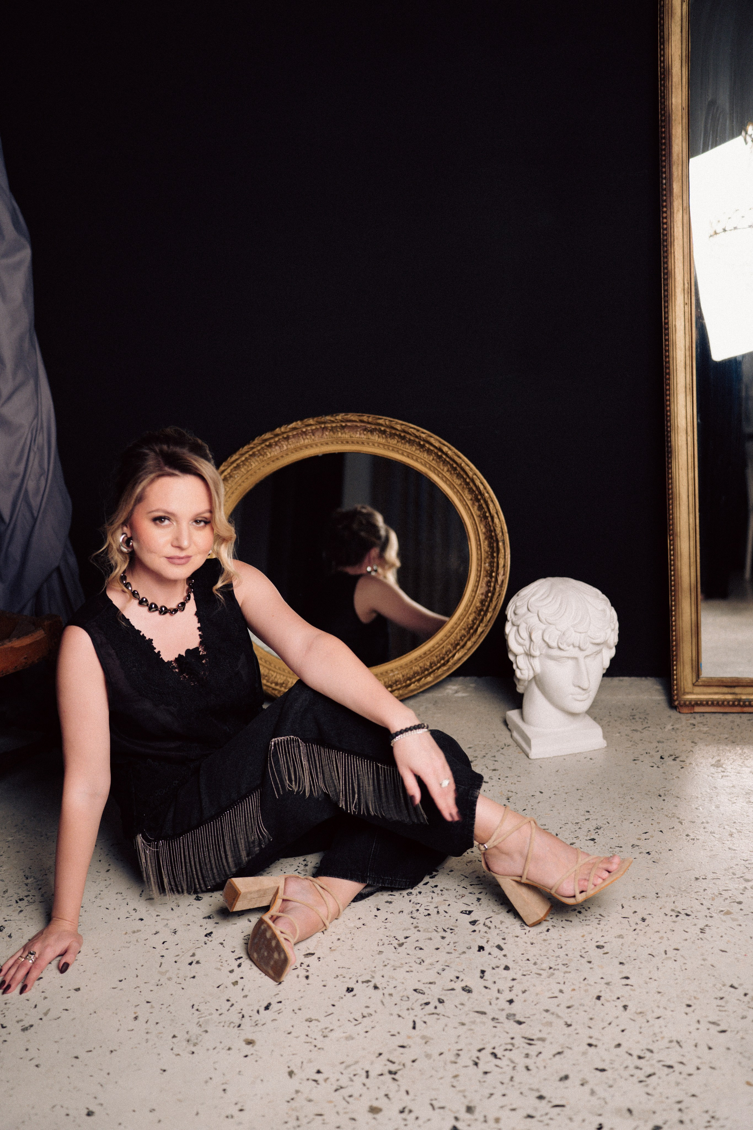 НОВОГОДНЯЯ ФОТОСЕСИИЯ В СТУДИИ ДЛЯ ДЕВУШКИ И ПРОГУЛКА ПО ЧЕРНЫШЕВСКОЙ. Профессиональный фотограф, Санкт-Петербург — Виктория Богомолова