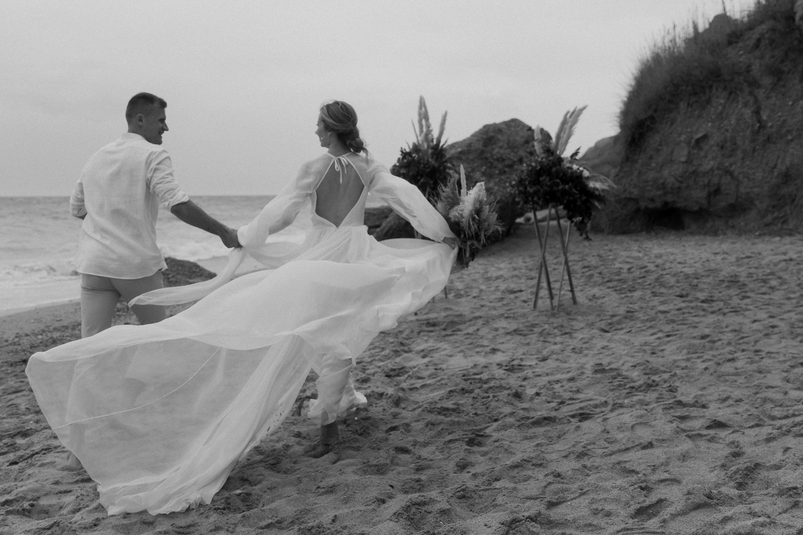 На берегу моря…. СВАДЕБНЫЙ ФОТОГРАФ В КРЫМУ И СЕВАСТОПОЛЕ