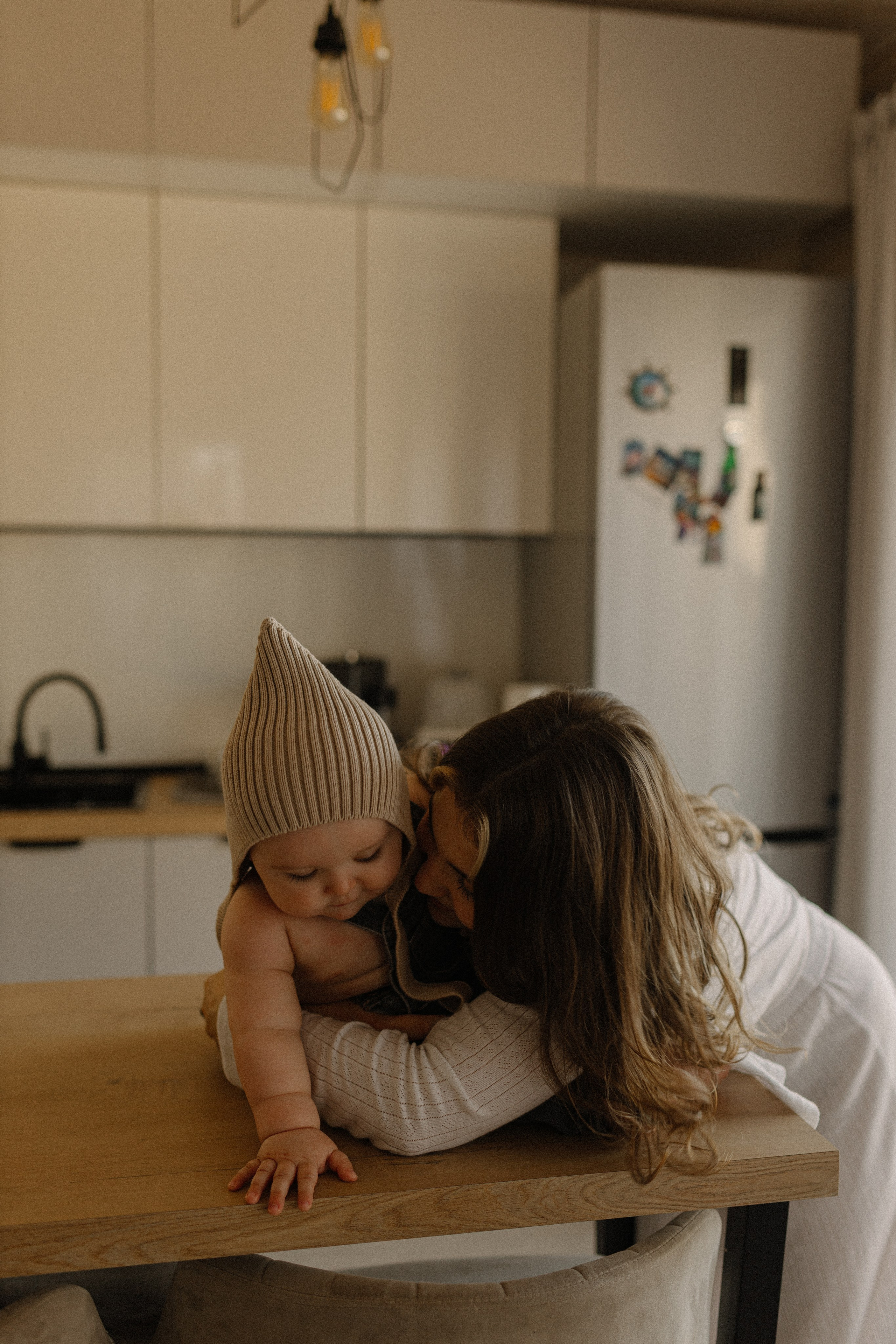 Яна и Тимофей. Домашняя съёмка. Семейный фотограф Тихвин, Санкт-Петербург и ЛО
