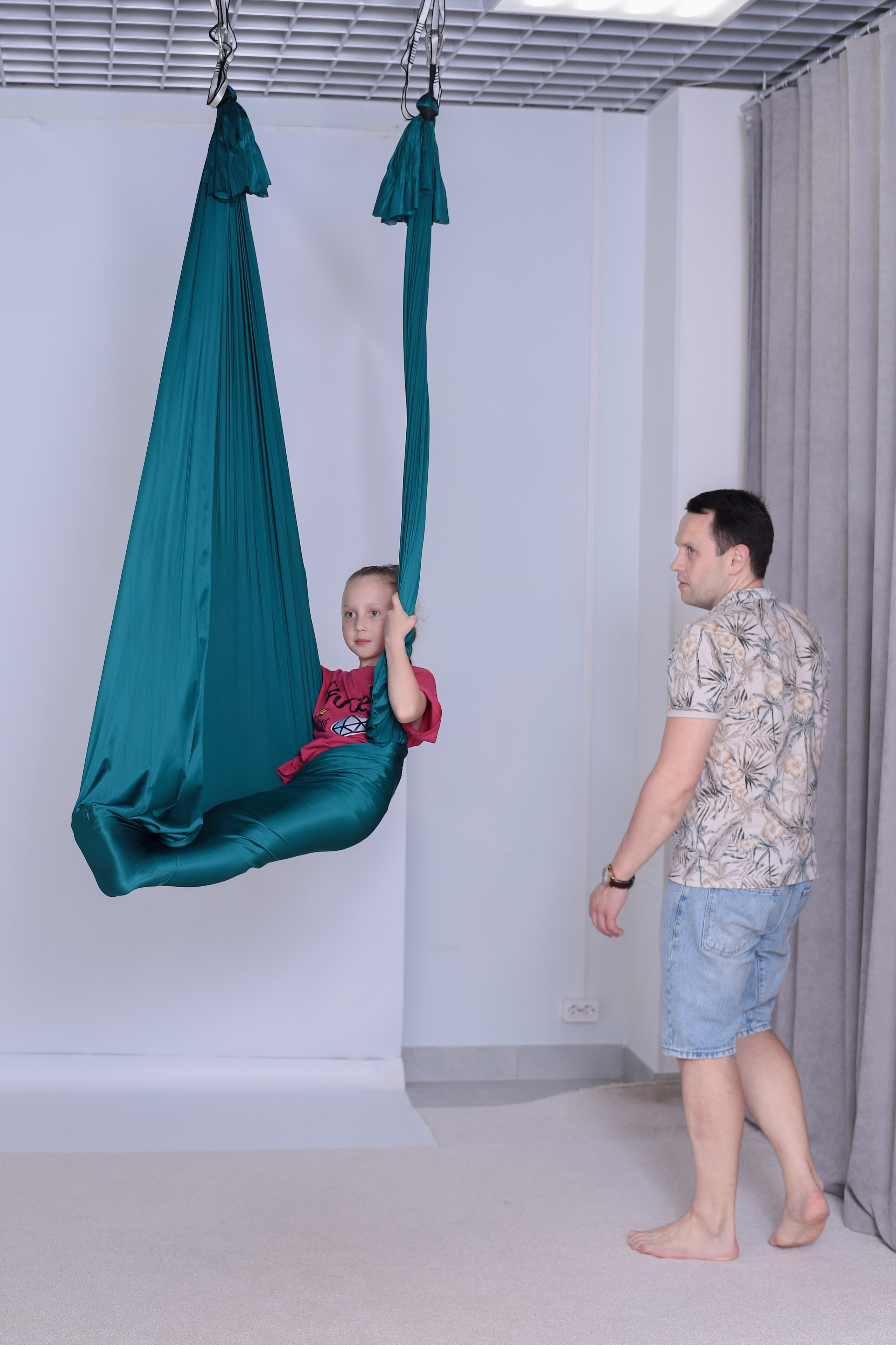 Детская аэройога. Фотограф Надршина Лилия