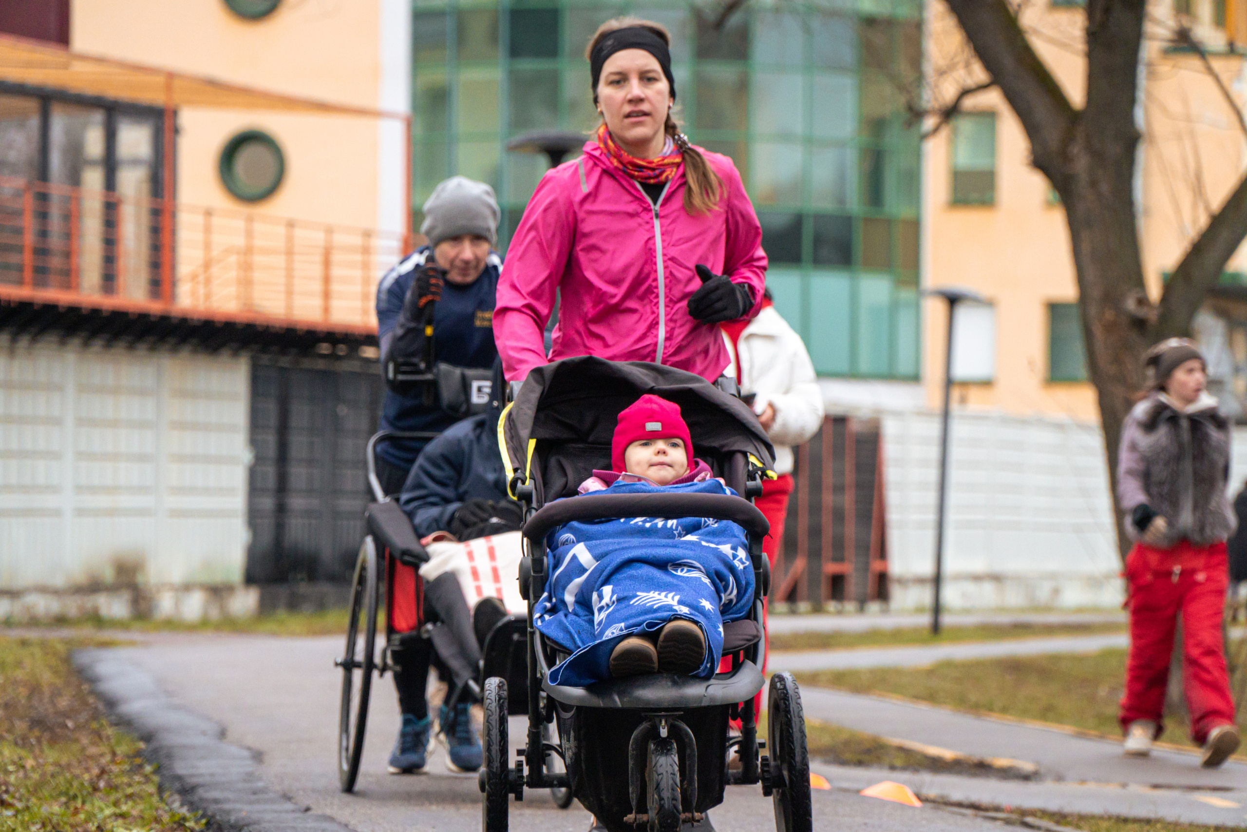 5 вёрст Реутов 16.11.2024. Роман Капилюшов. Бег. Фото. Видео. г. Люберцы