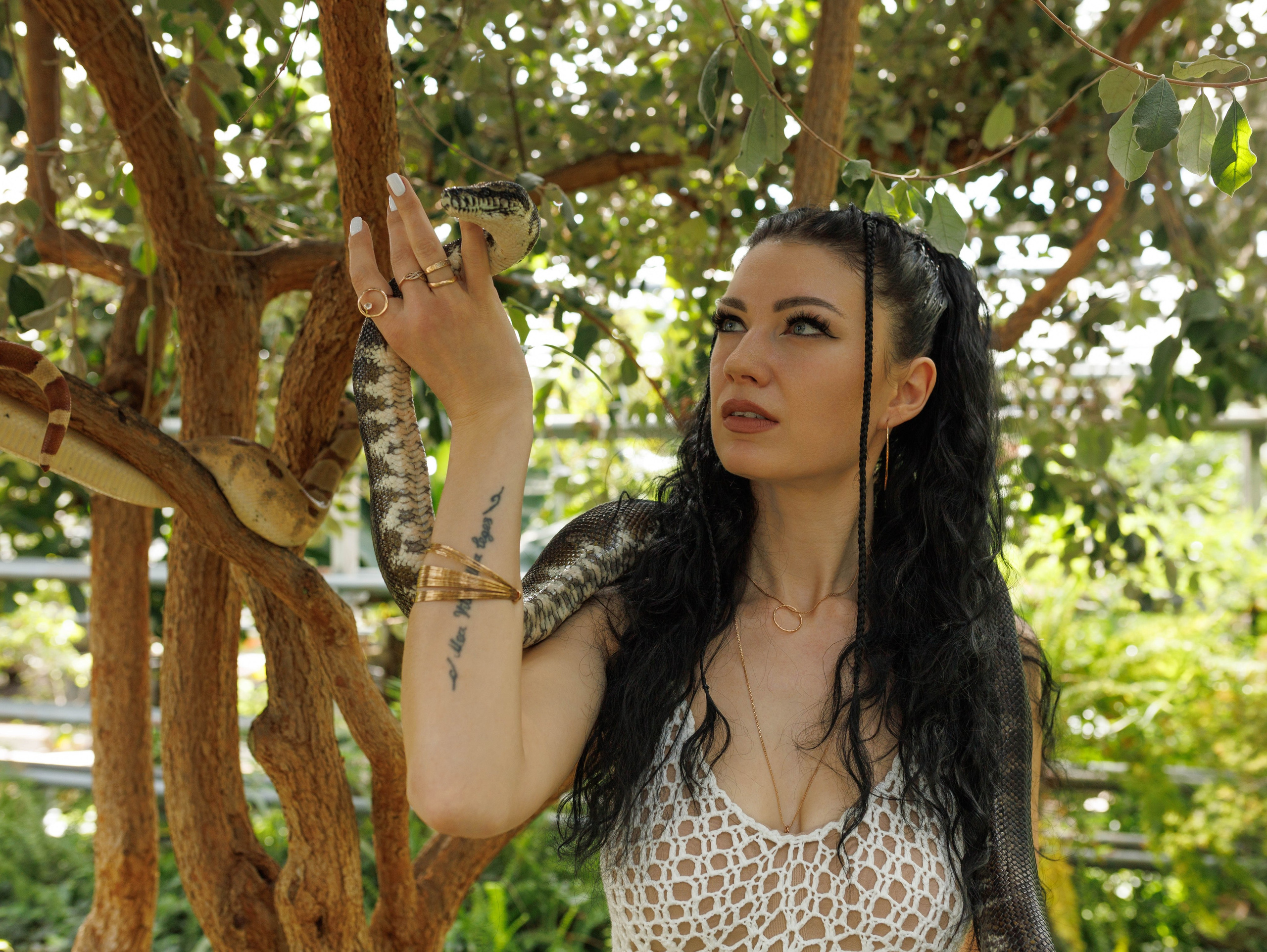 Фотосессии со змейкой. Свадебный и семейный фотограф Виолетта в Липецке