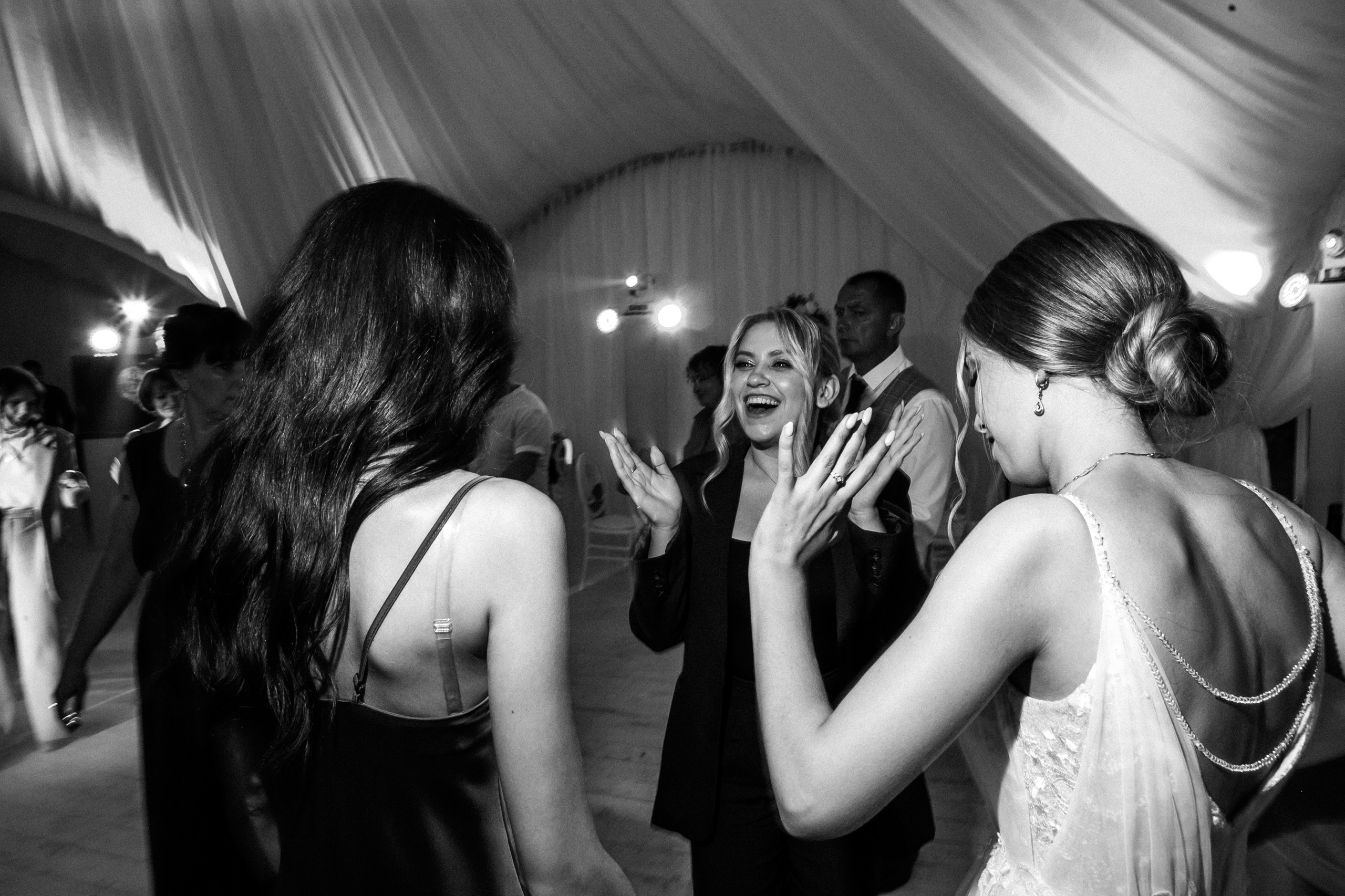 Свадебный фотограф Нижний Новгород. Свадебный и контент фотограф в Нижнем Новгороде Владимир Пресняков