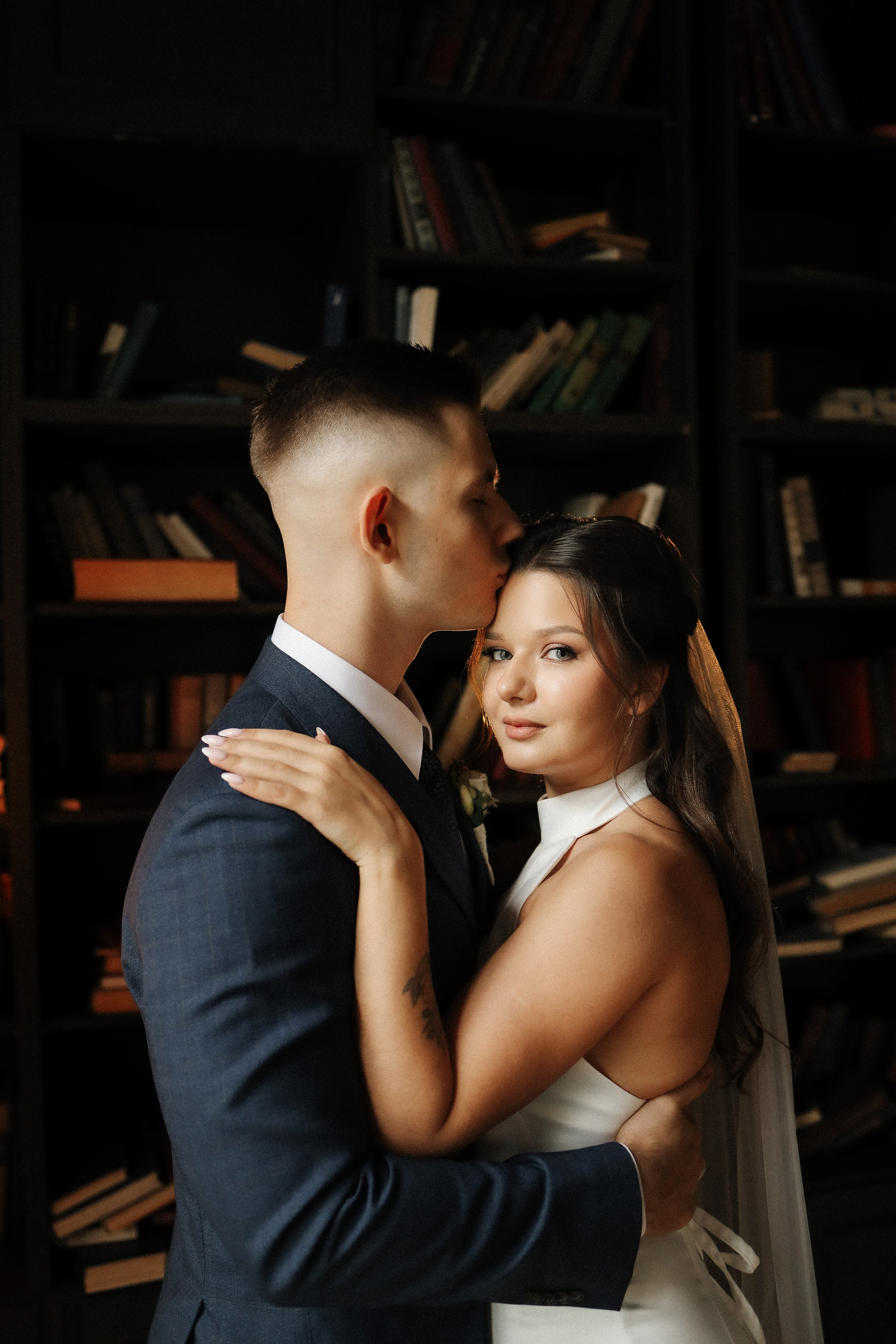 М. + В. Таганский загс, студийная лавстори. Семейный и lovestory фотограф в Москве Светлана Коняхина