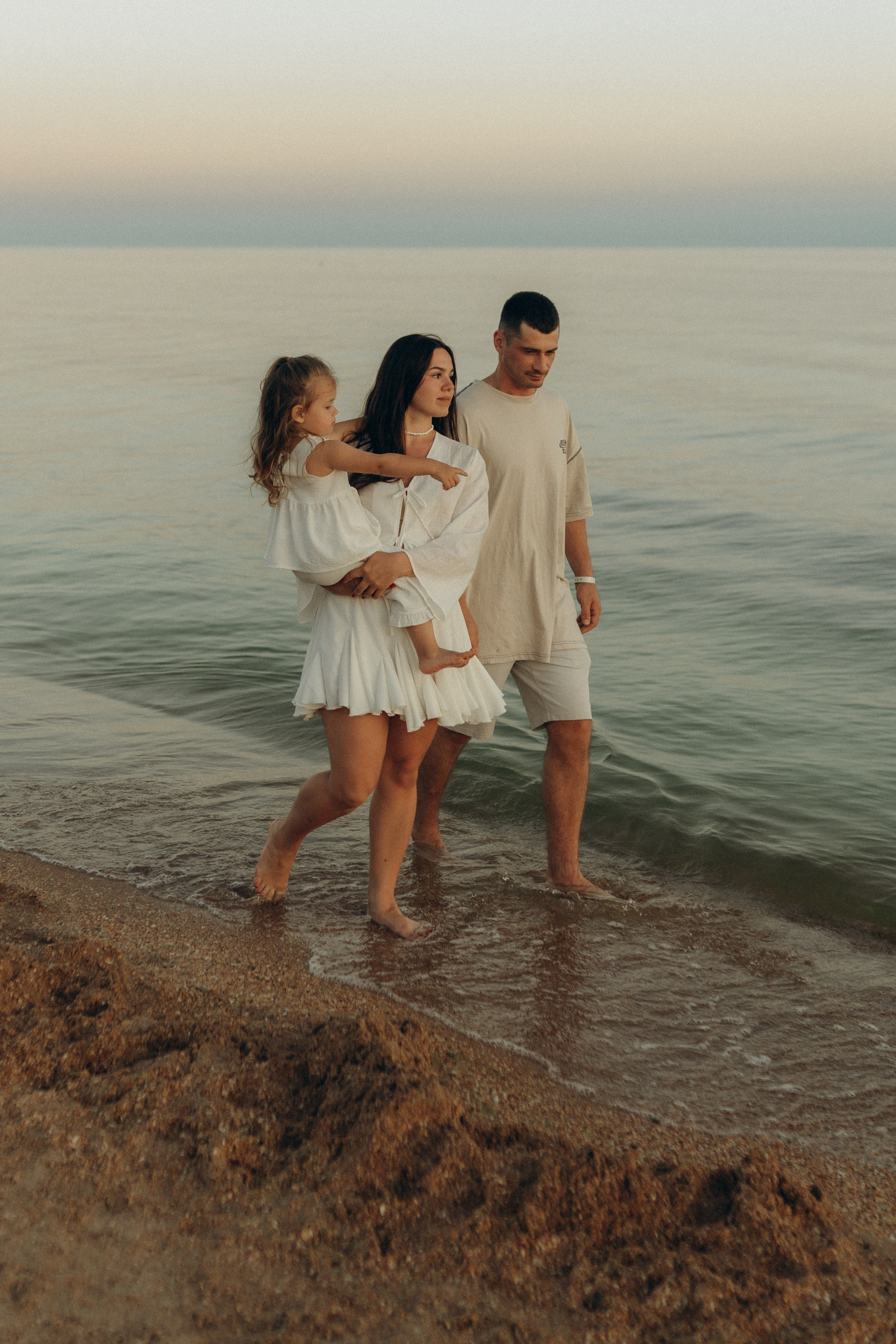 Приключения Аделины на море. Семейный lifestyle фотограф в Москве Рената Рафикова