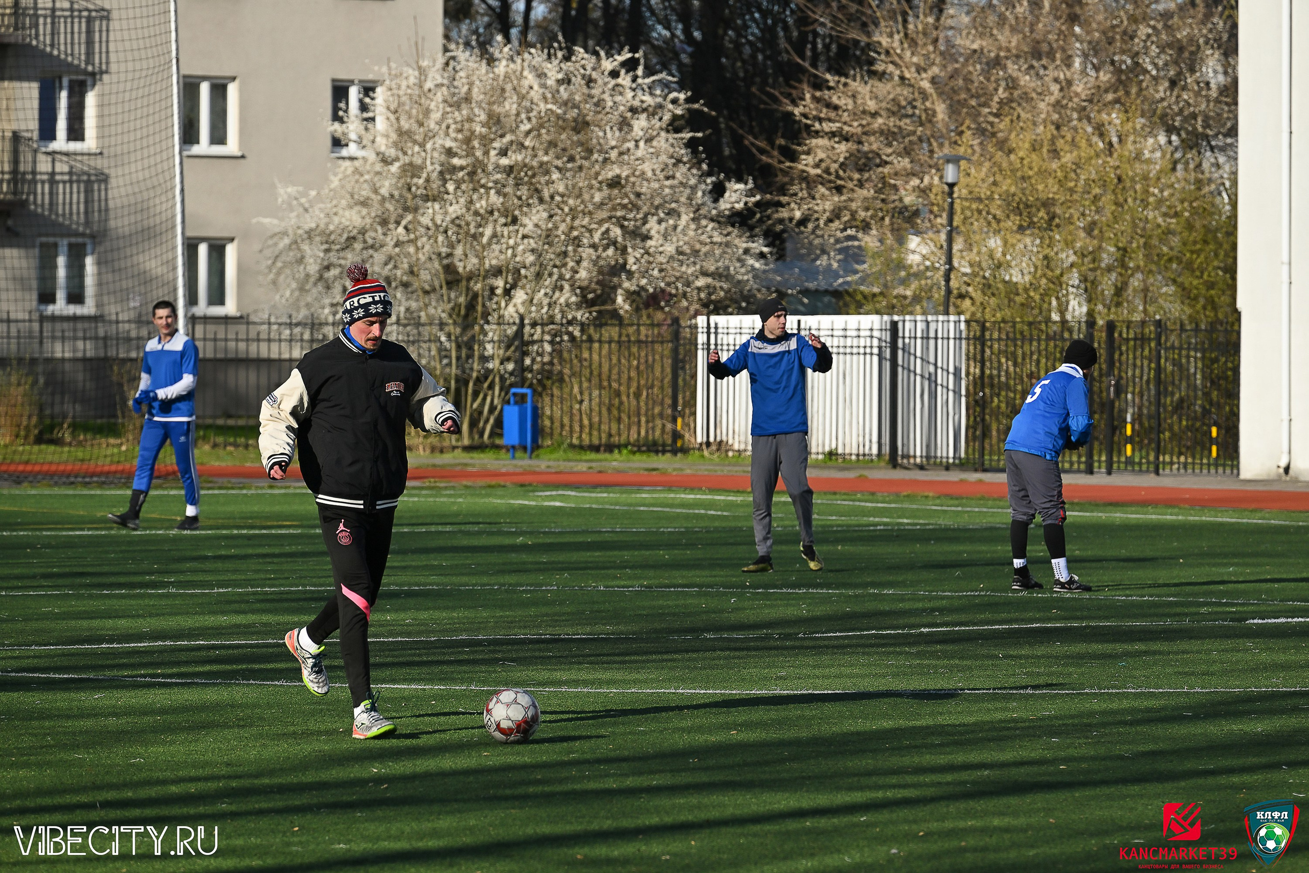 XX ЧЕМПИОНАТ КАЛИНИНГРАДСКОЙ ЛФЛ КАНЦМАРКЕТ39 сезона 2024–2025 гг. VIBECITY.RU Вайб Сити Ру Фоторепортажи Фотоотчеты Калининград