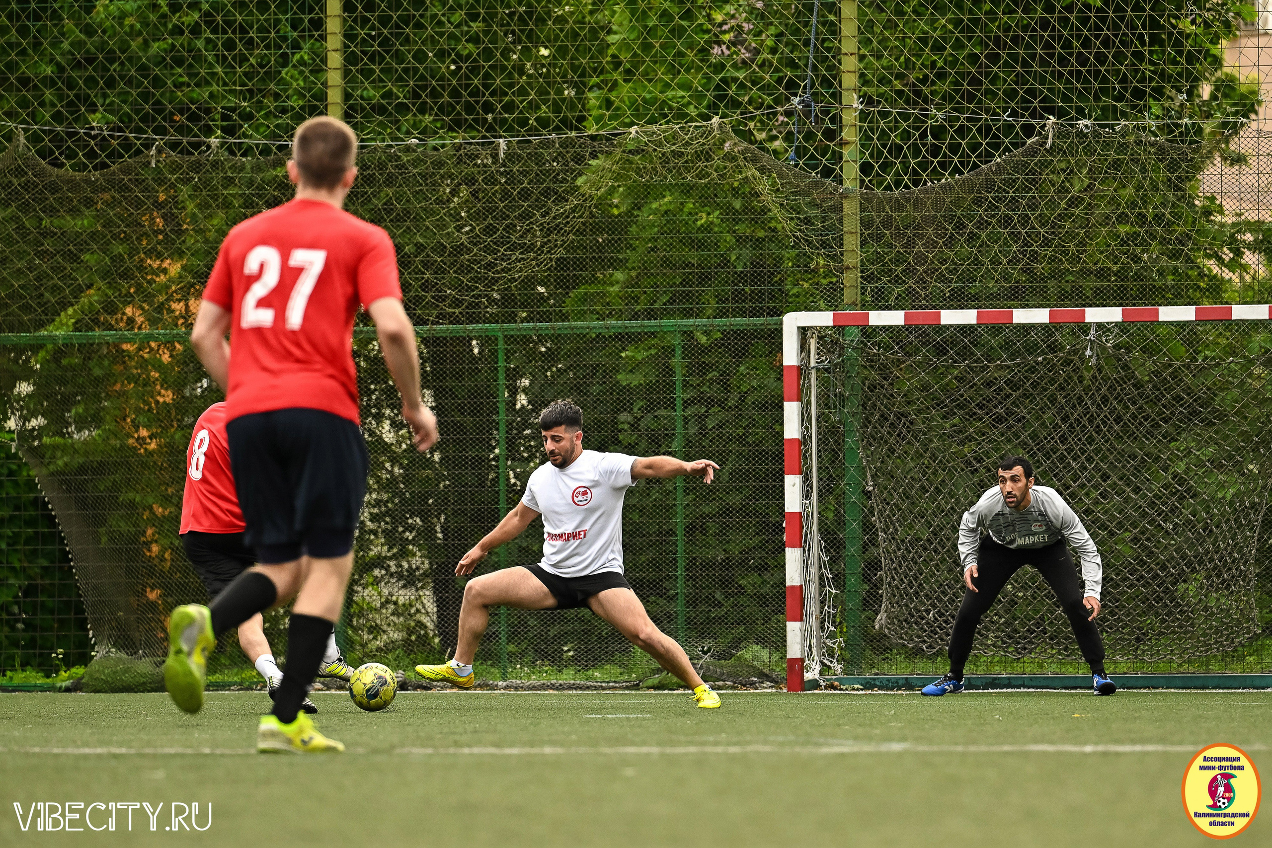 ИГРЫ МИНИ-ФУТБОЛЬНОЙ И КОРПОРАТИВНОЙ ЛИГИ. VIBECITY.RU Вайб Сити Ру Фоторепортажи Фотоотчеты Калининград