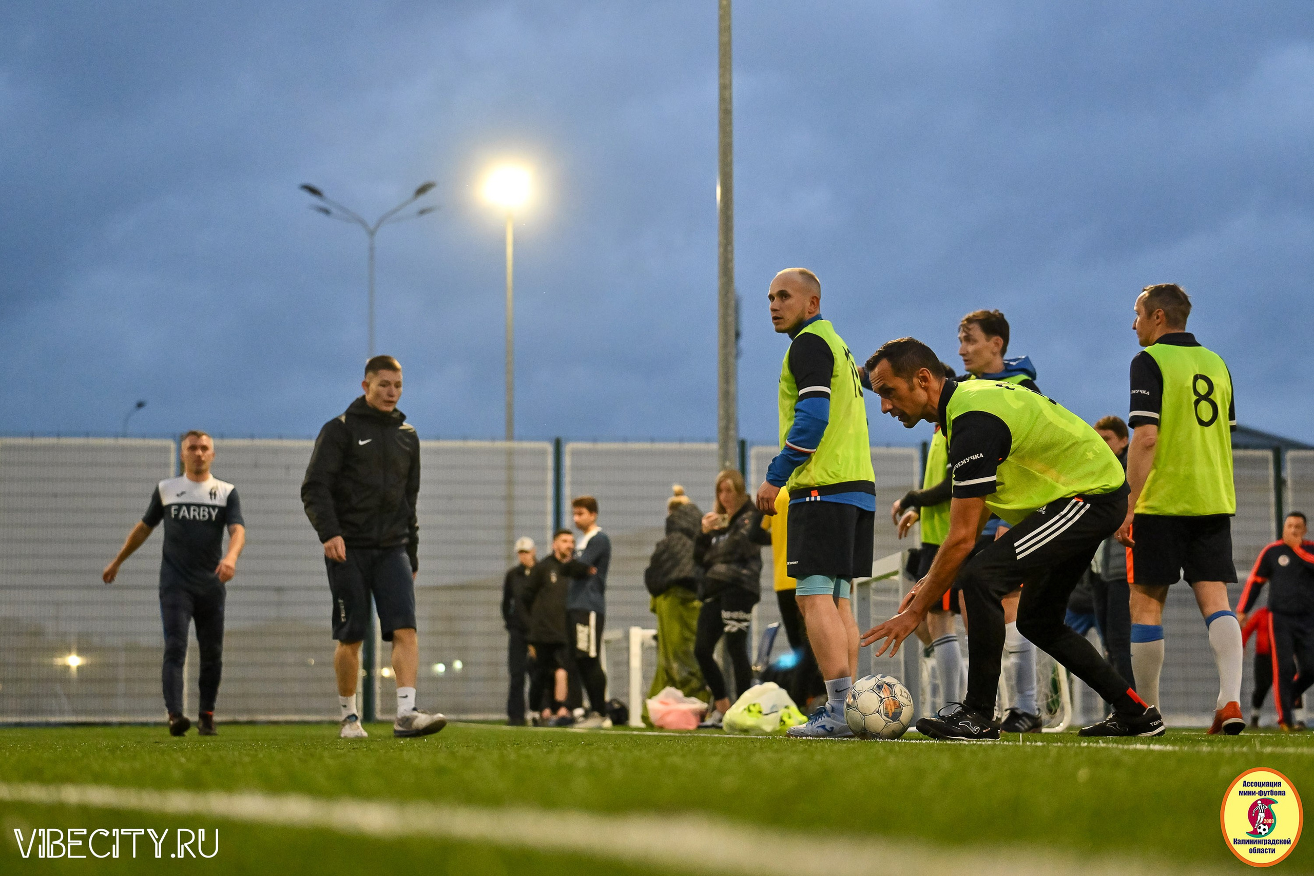 ИГРЫ МИНИ-ФУТБОЛЬНОЙ ЛИГИ. VIBECITY.RU Вайб Сити Ру Фоторепортажи Фотоотчеты Калининград